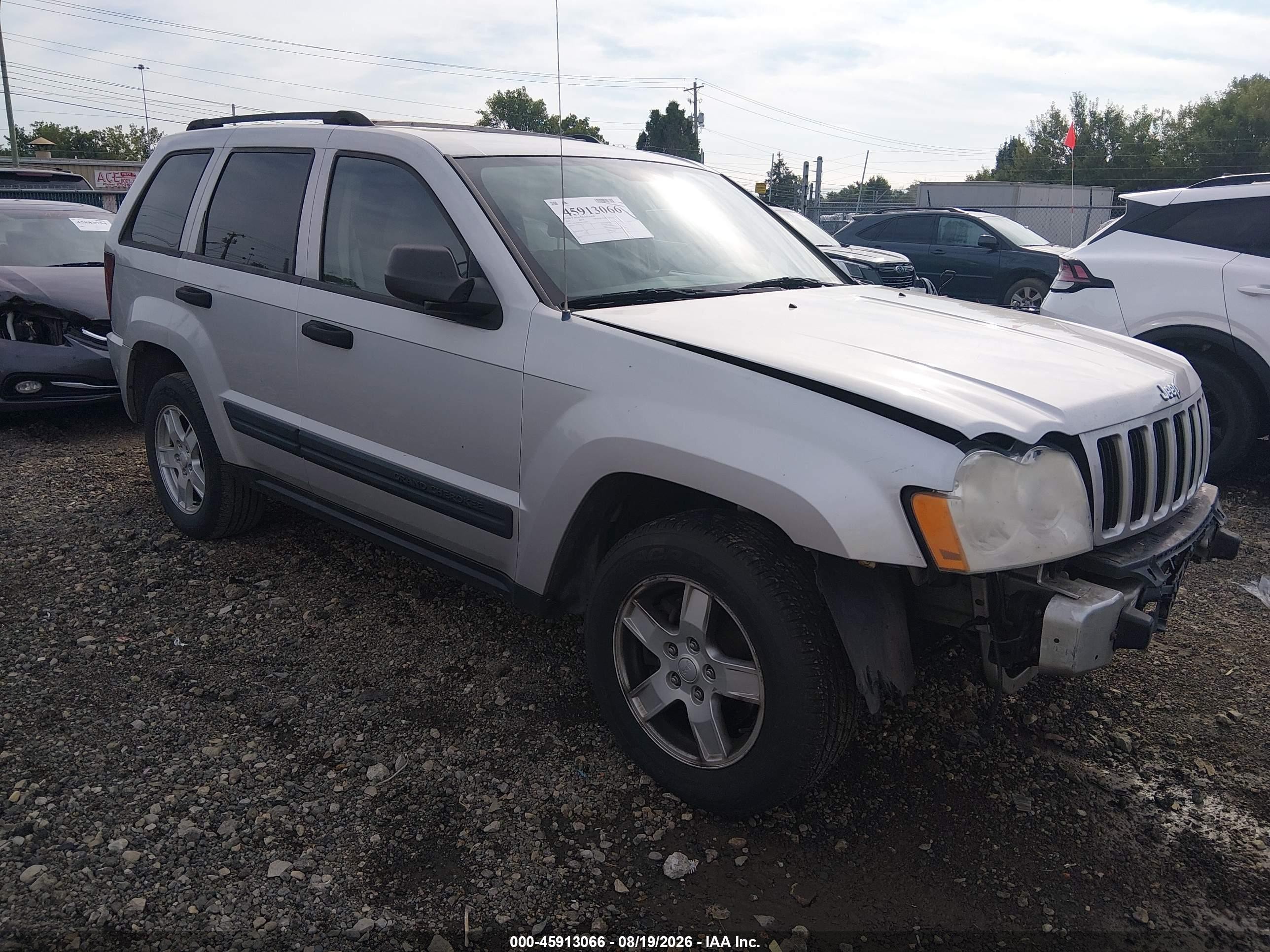 2005 Jeep Grand Cherokee Laredo Серебряный vin: 1J4GR48K95C714064