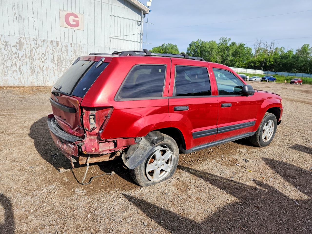2005 Jeep Grand Cherokee Laredo Red vin: 1J4GR48K95C715361