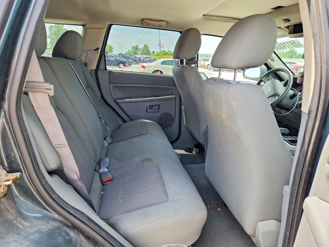 2005 Jeep Grand Cherokee Laredo Blue vin: 1J4GR48K95C716736