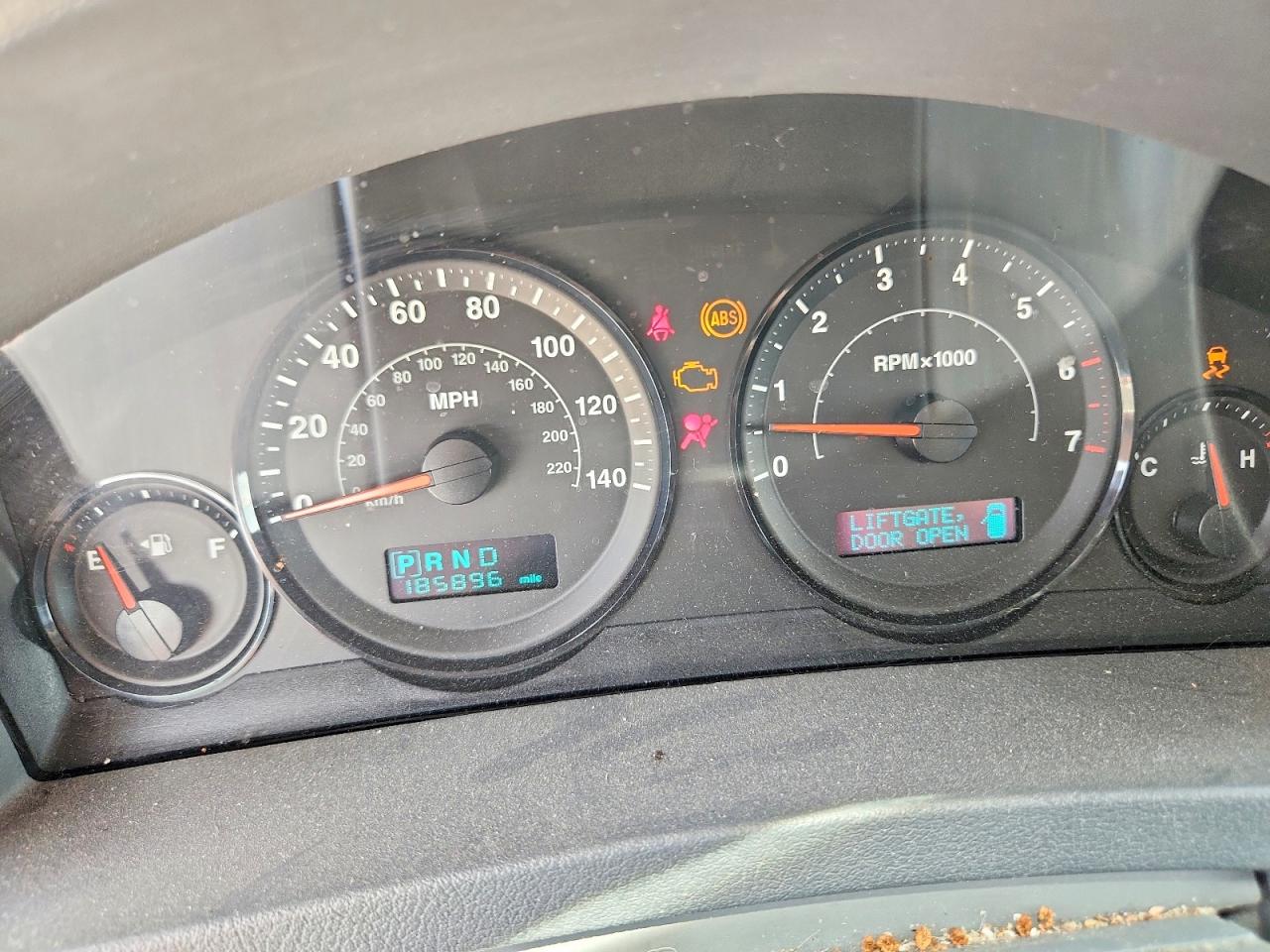 2005 Jeep Grand Cherokee Laredo Blue vin: 1J4GR48K95C716736