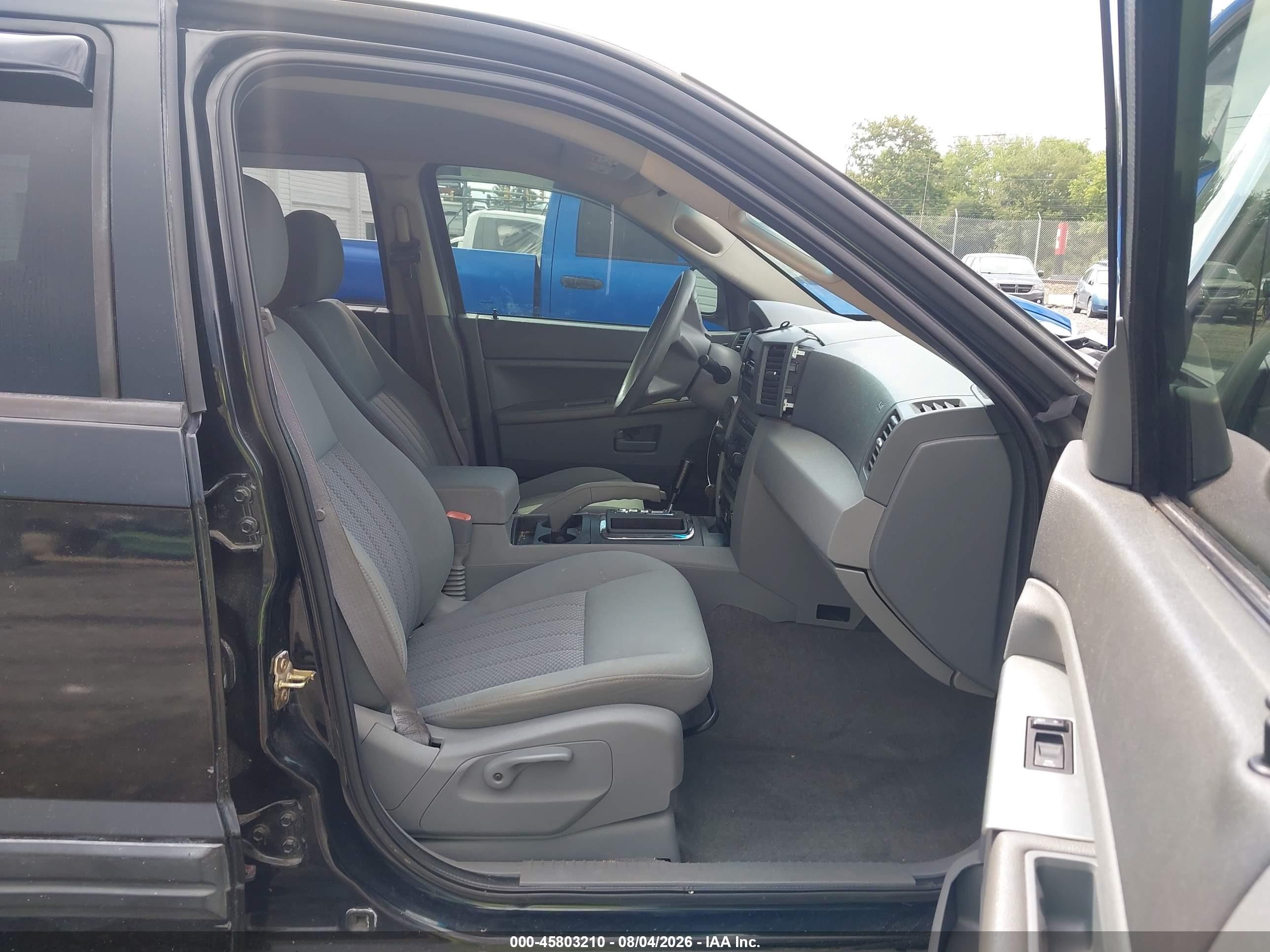 2006 Jeep Grand Cherokee Laredo Черный vin: 1J4GR48K96C154225