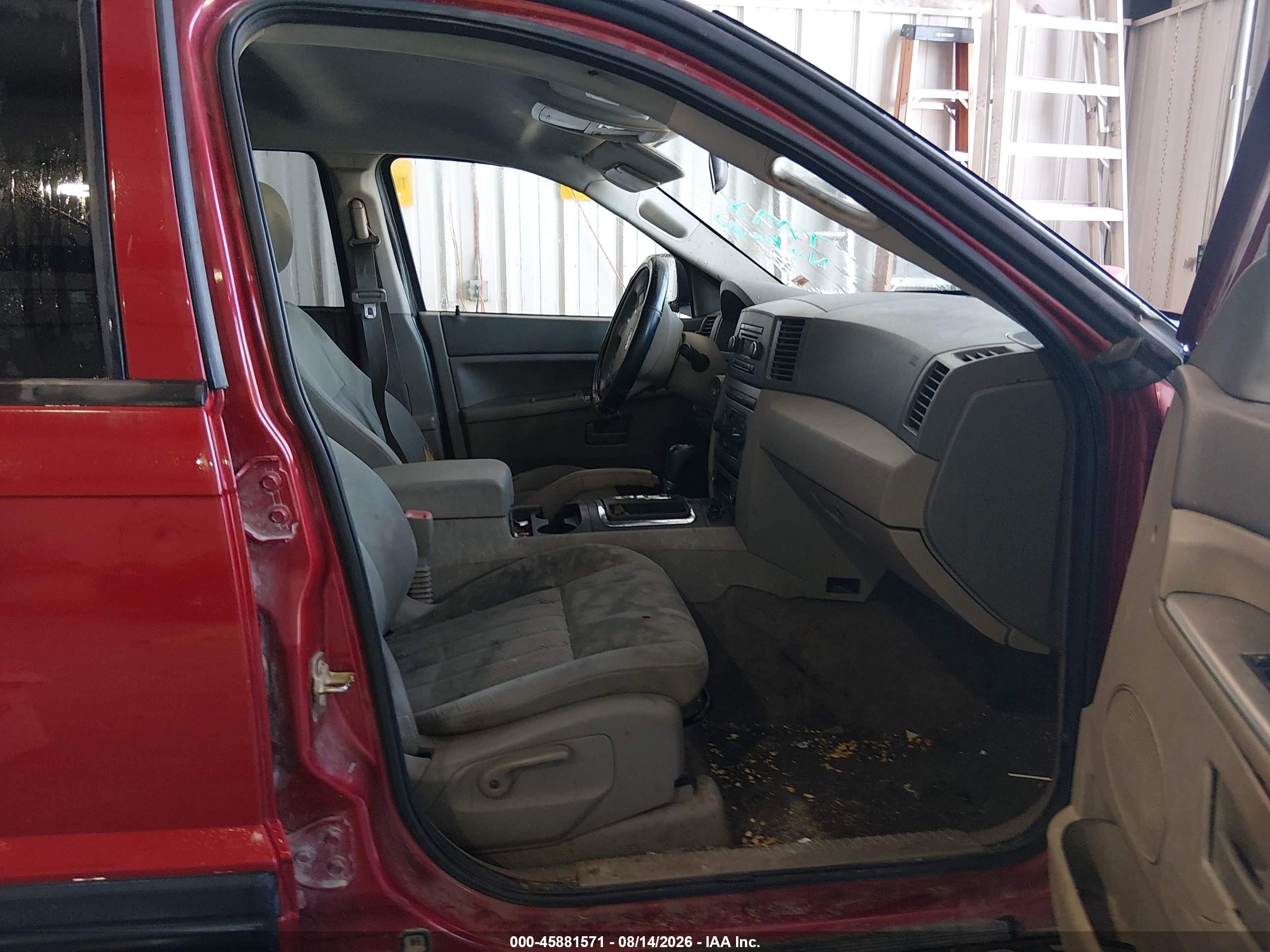 2006 Jeep Grand Cherokee Laredo Red vin: 1J4GR48K96C311641