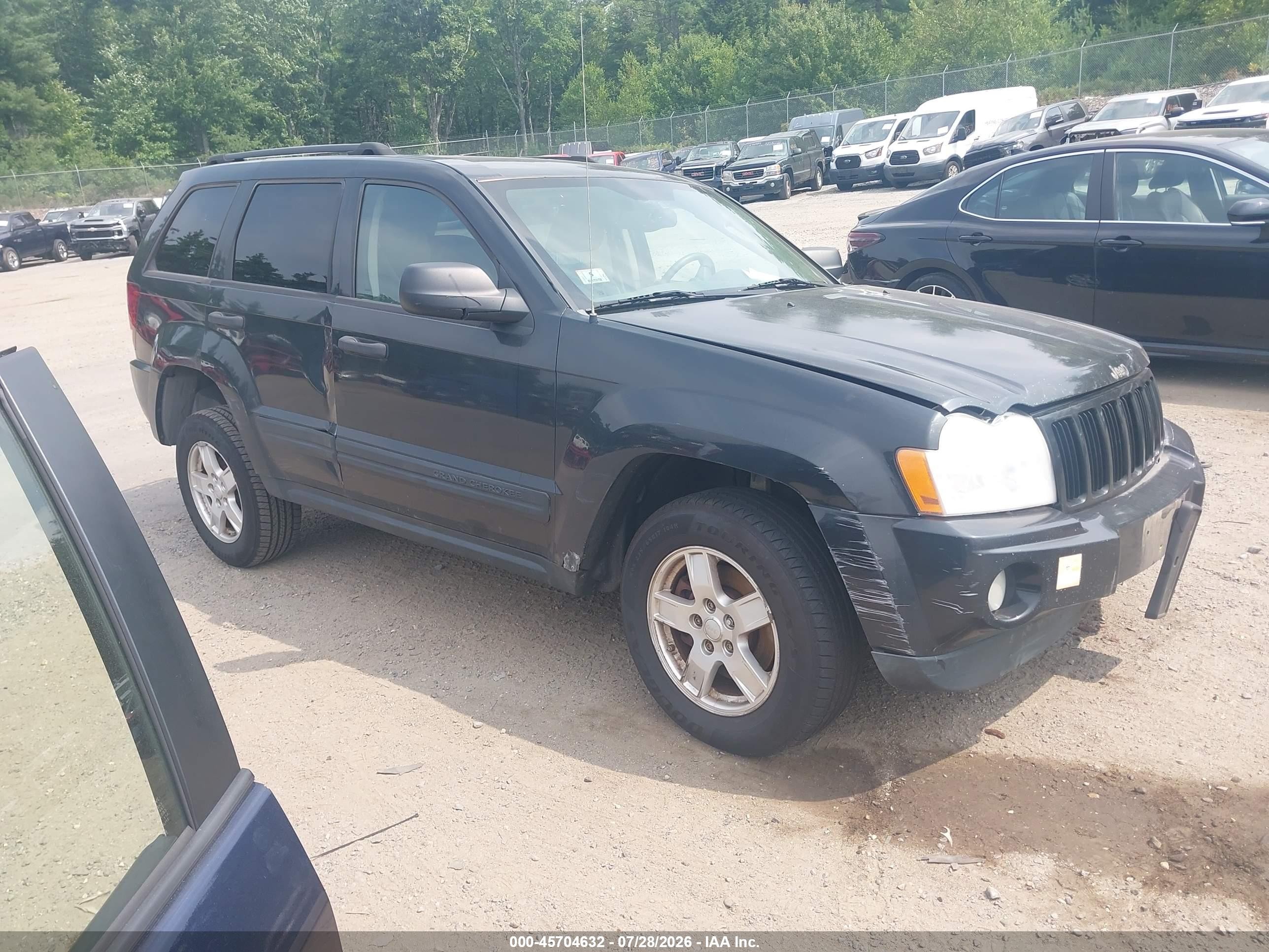 2005 Jeep Grand Cherokee Laredo Gray vin: 1J4GR48KX5C501673