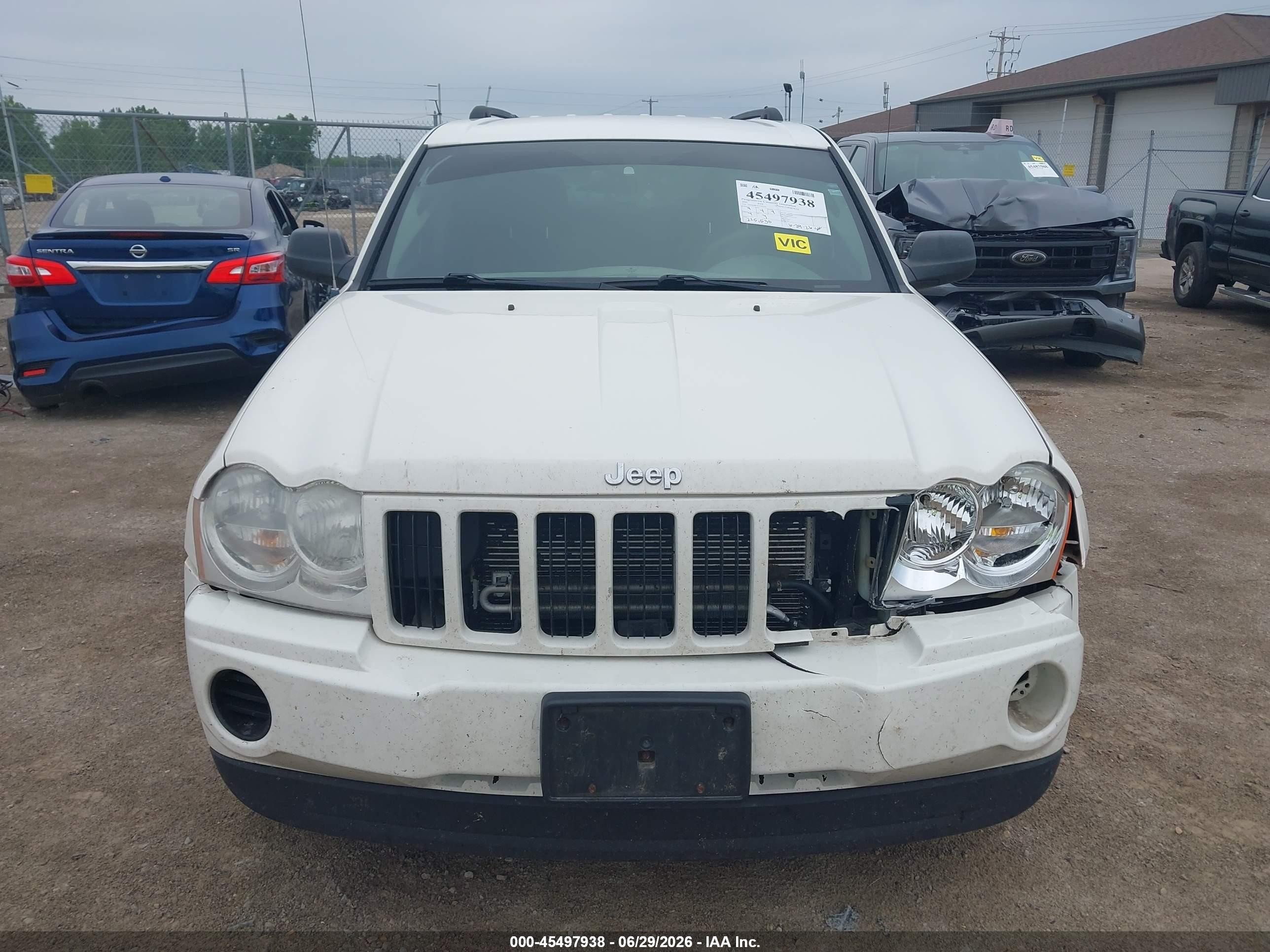 2005 Jeep Grand Cherokee Laredo White vin: 1J4GR48KX5C542336