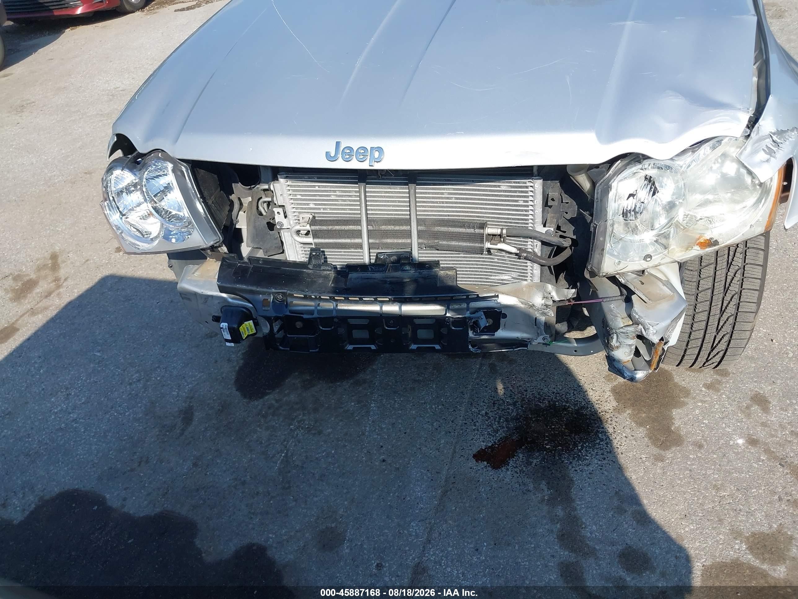 2005 Jeep Grand Cherokee Laredo/columbia/freedom Silver vin: 1J4GR48KX5C551196