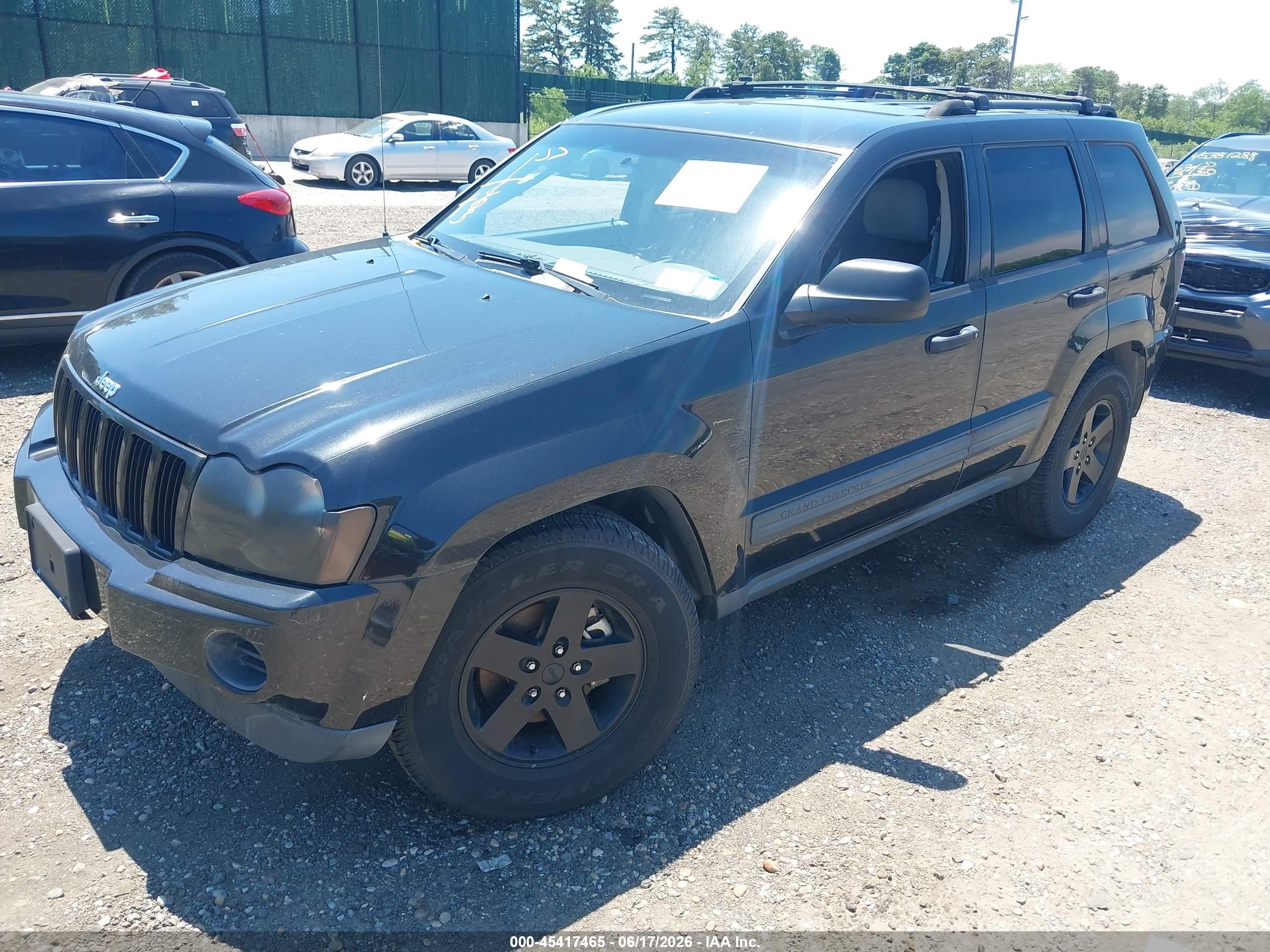 2005 Jeep Grand Cherokee Laredo Black vin: 1J4GR48KX5C565566