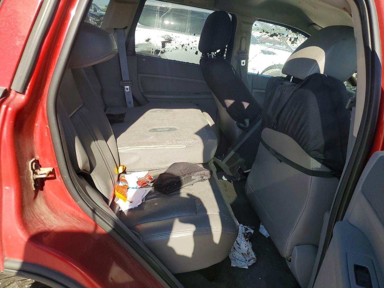 2005 Jeep Grand Cherokee Laredo Burgundy vin: 1J4GR48KX5C681320