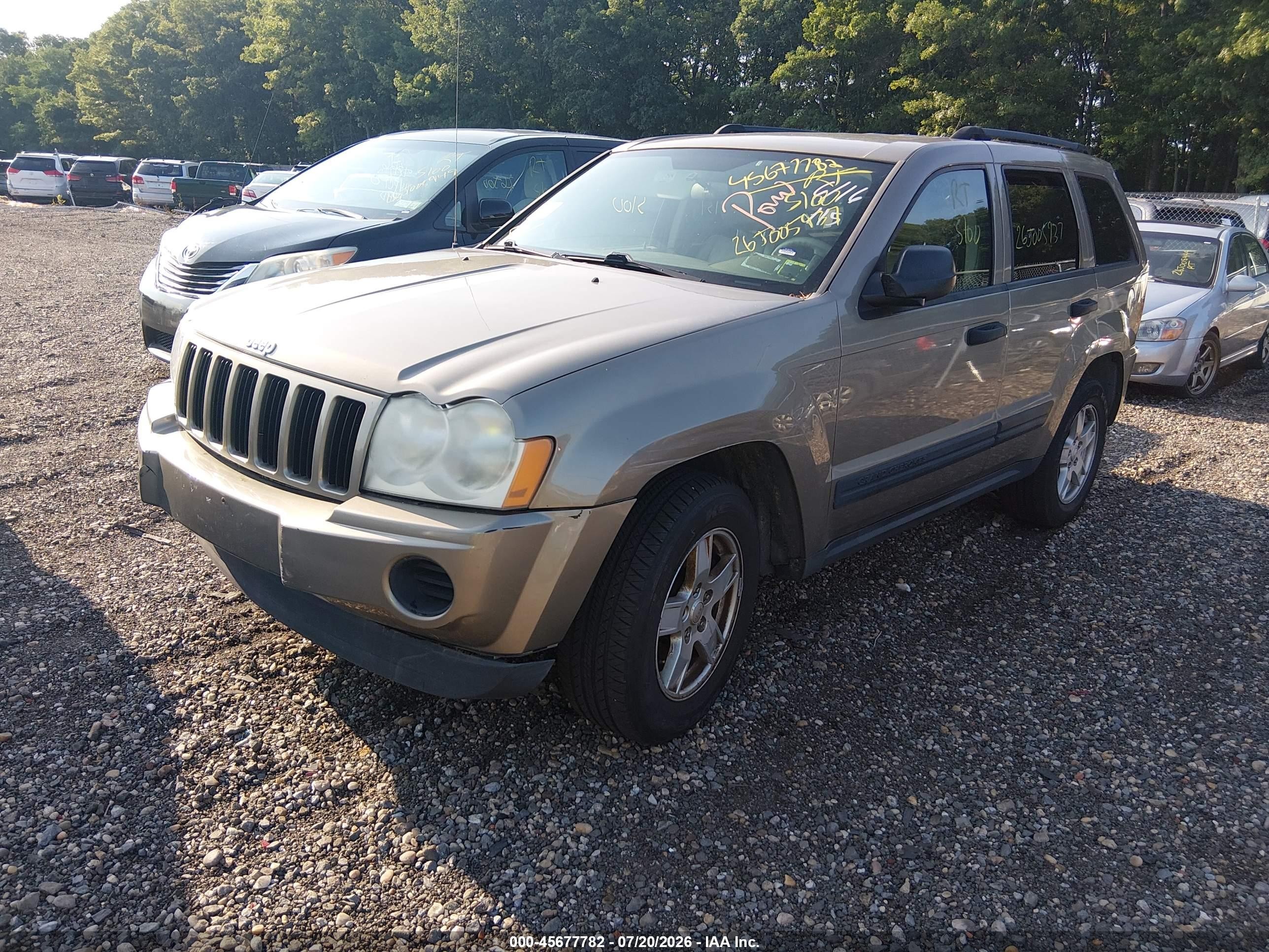 2005 Jeep Grand Cherokee Laredo Gold vin: 1J4GS48K05C563474