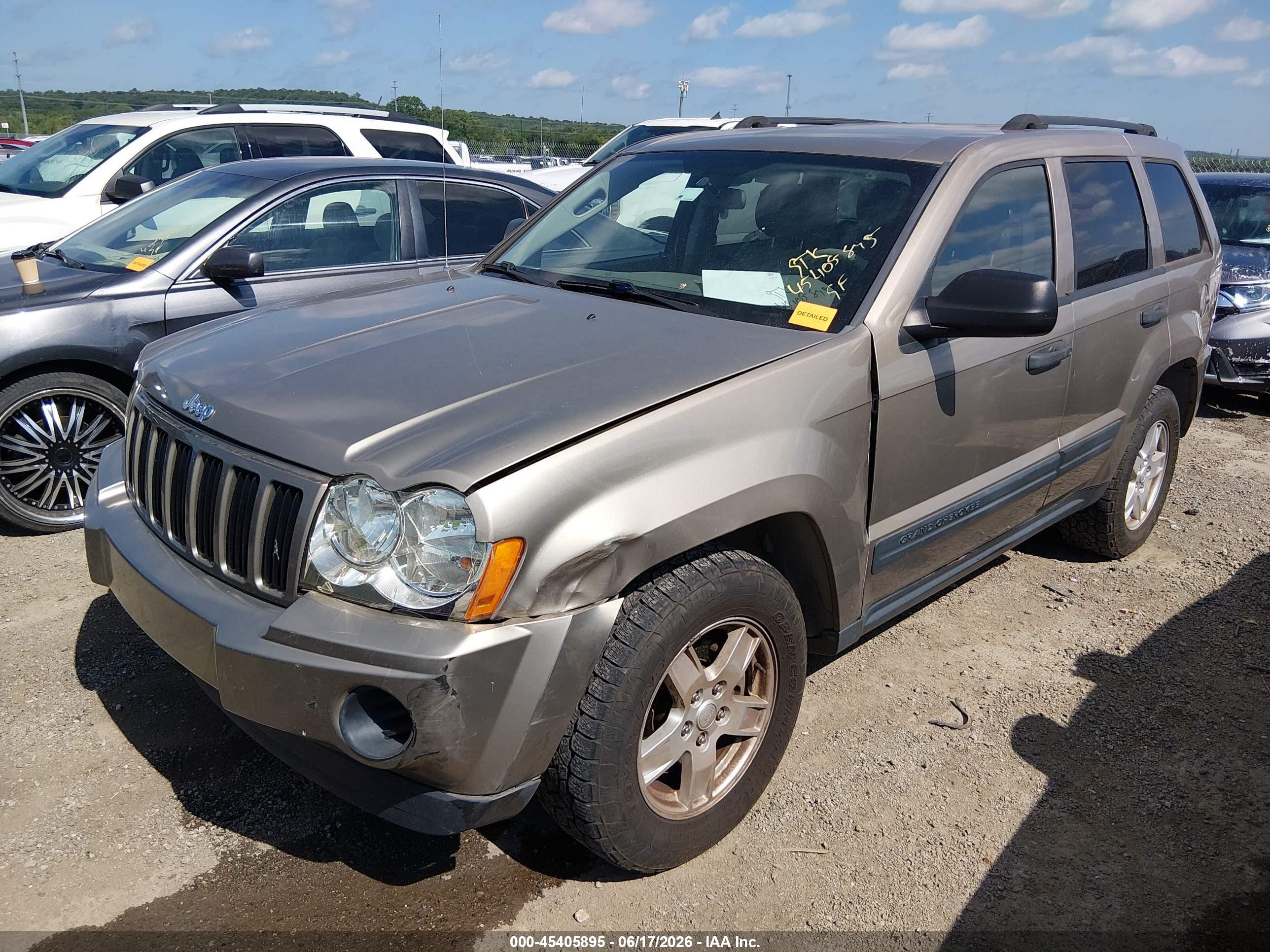 2005 Jeep Grand Cherokee Laredo Желто-коричневый vin: 1J4GS48K05C668872
