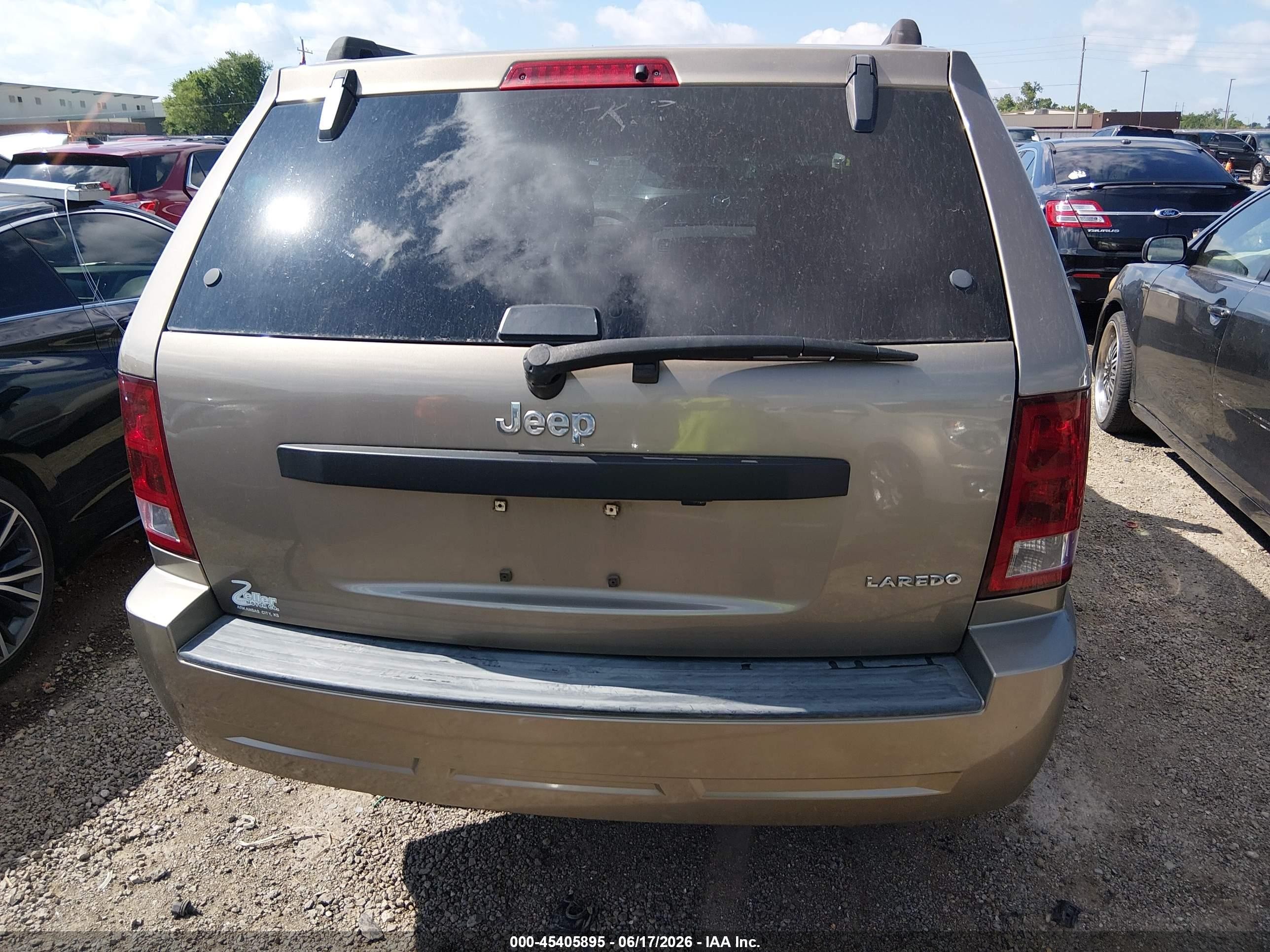 2005 Jeep Grand Cherokee Laredo Желто-коричневый vin: 1J4GS48K05C668872