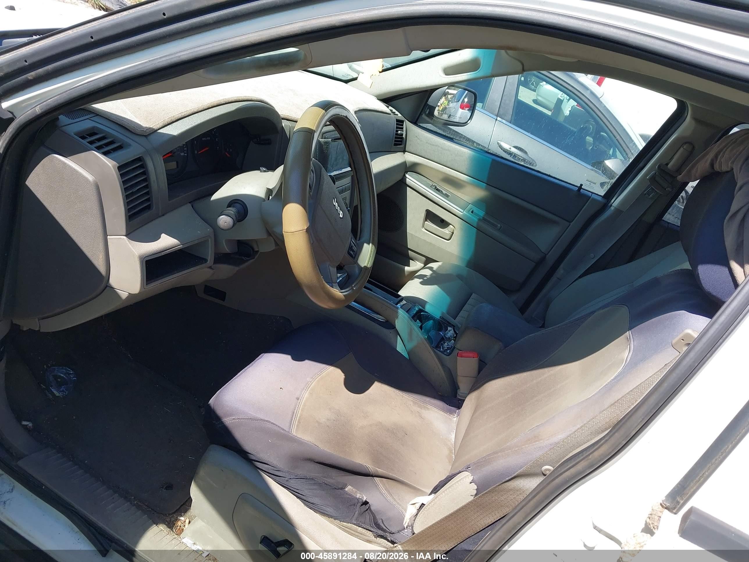 2005 Jeep Grand Cherokee Laredo White vin: 1J4GS48K15C541855