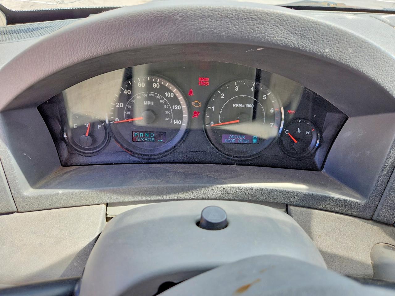 2005 Jeep Grand Cherokee Laredo Silver vin: 1J4GS48K25C689805