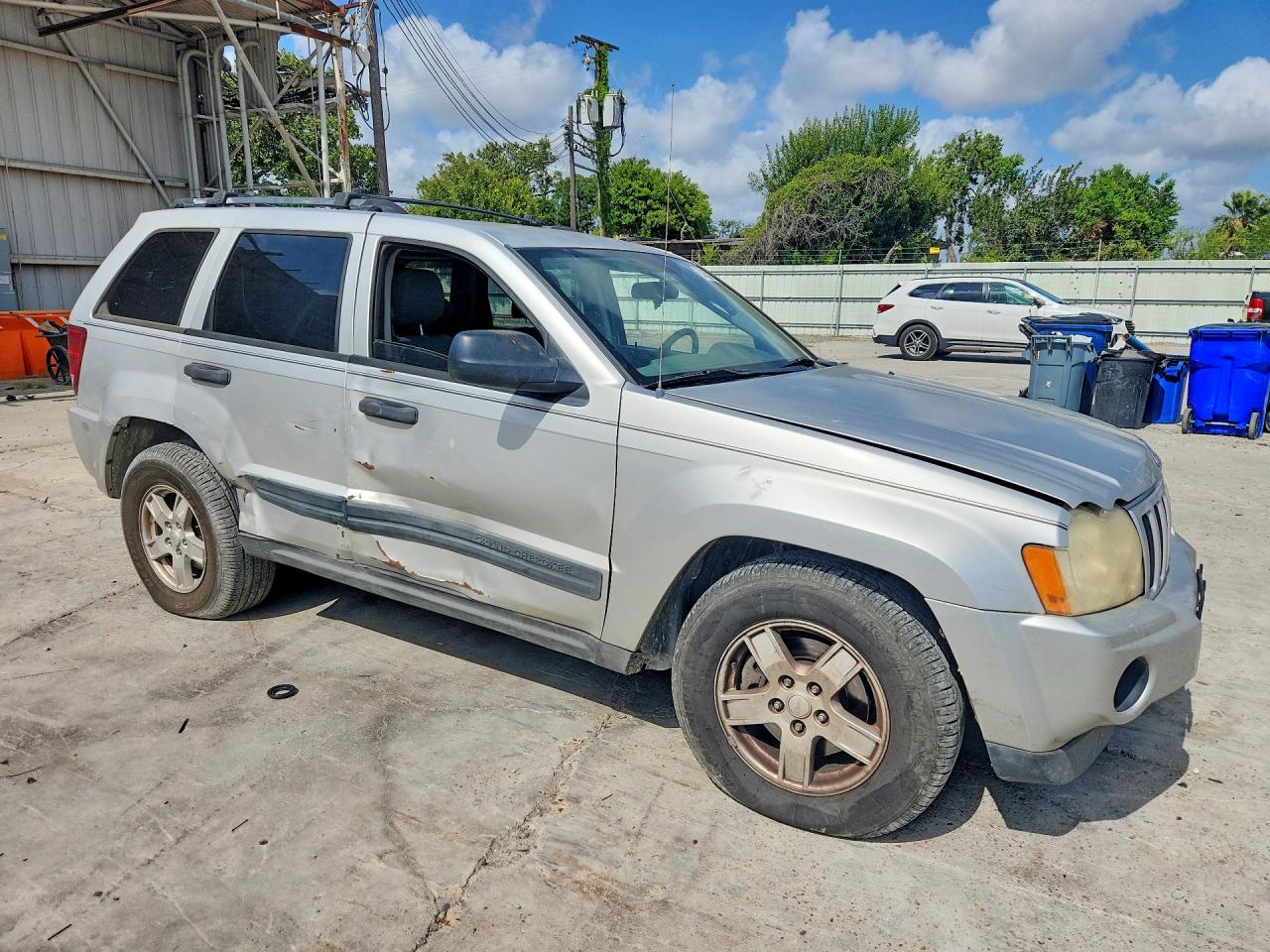 2005 Jeep Grand Cherokee Laredo Silver vin: 1J4GS48K25C689805