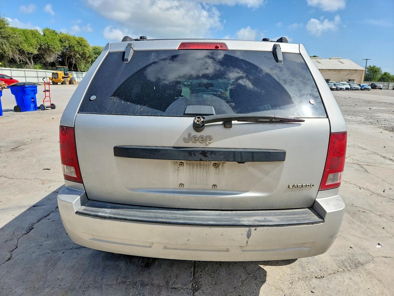 2005 Jeep Grand Cherokee Laredo Silver vin: 1J4GS48K25C689805