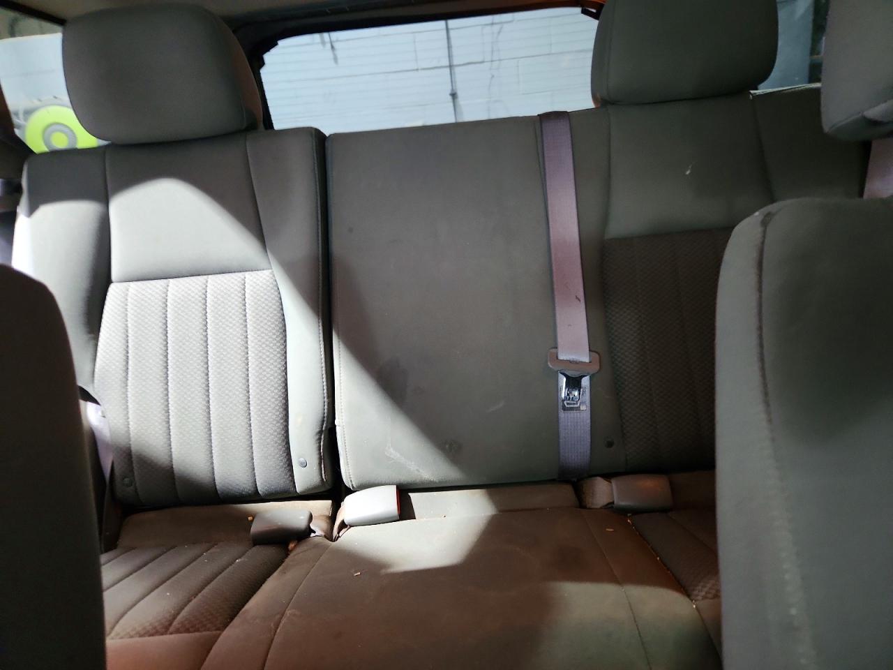 2005 Jeep Grand Cherokee Laredo Silver vin: 1J4GS48K35C621271