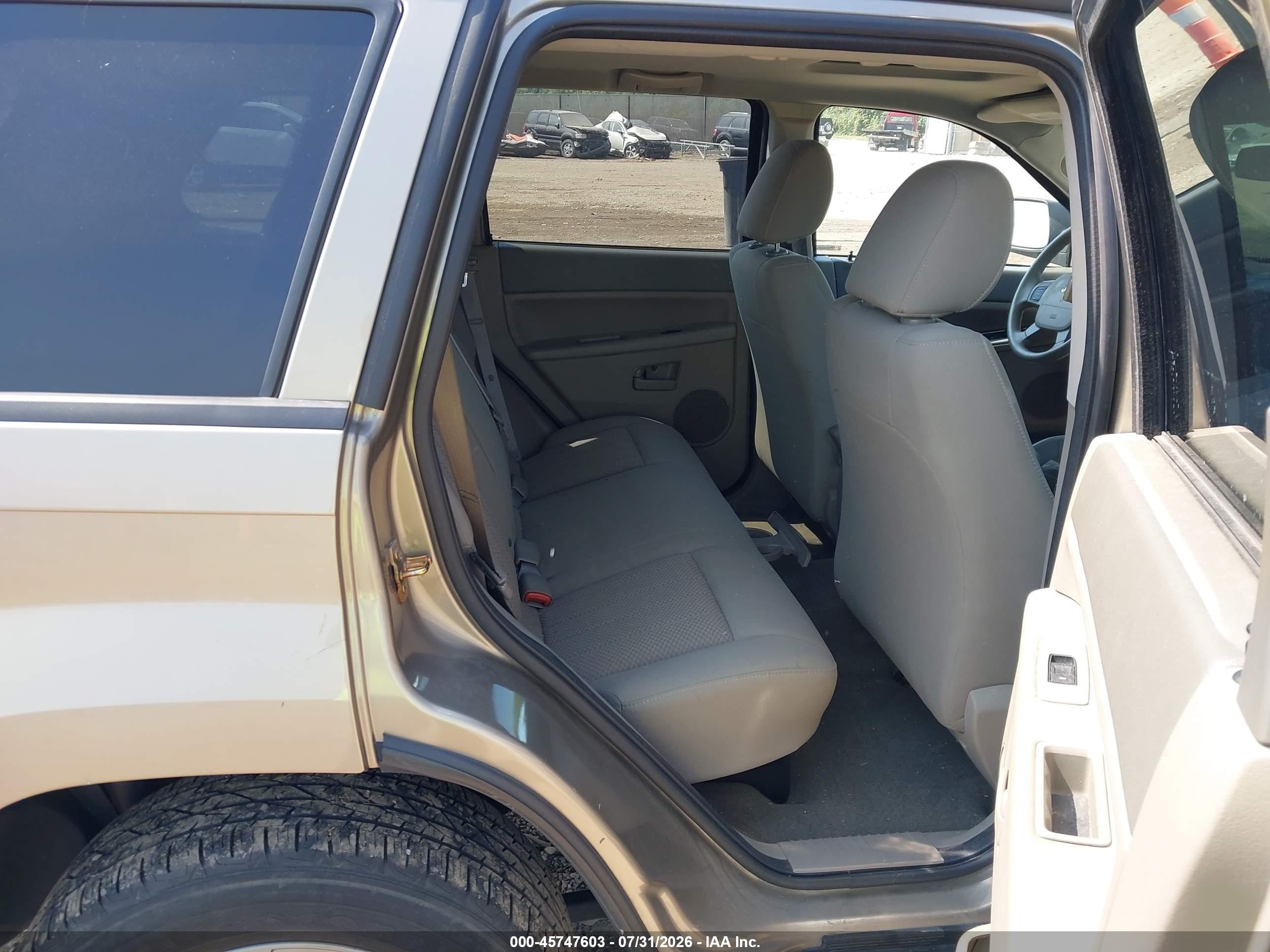 2006 Jeep Grand Cherokee Laredo Champagne vin: 1J4GS48K36C266572