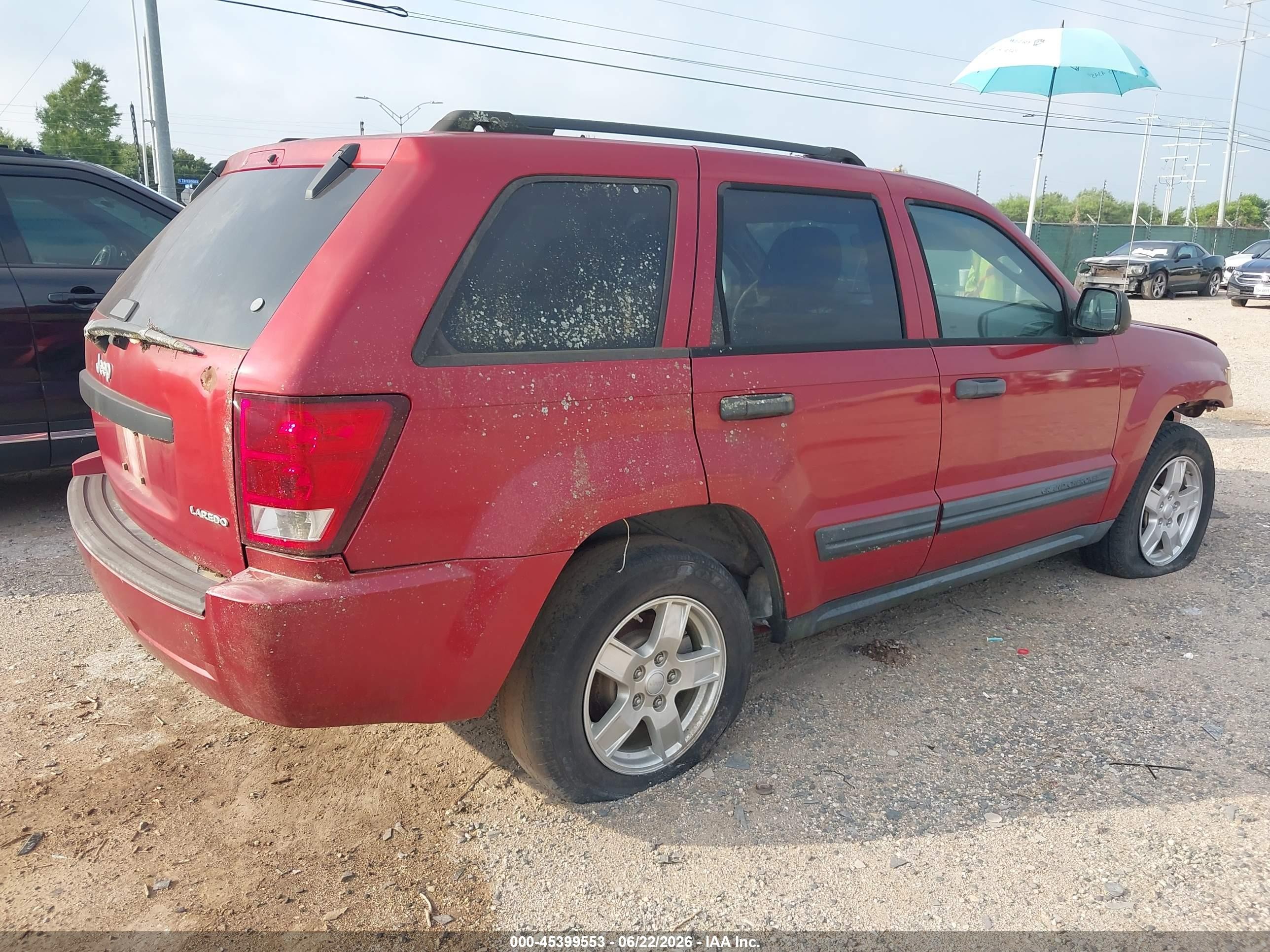 2005 Jeep Grand Cherokee Laredo Red vin: 1J4GS48K45C642887