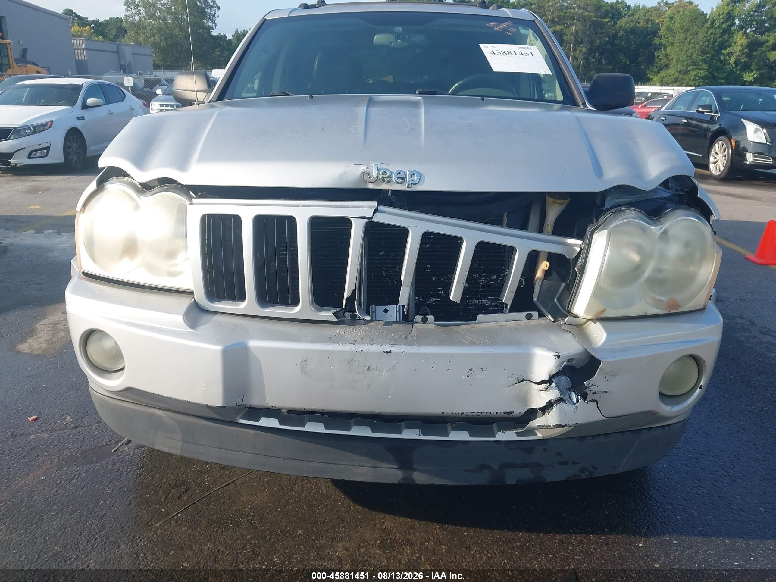 2005 Jeep Grand Cherokee Laredo Серебряный vin: 1J4GS48K45C656000