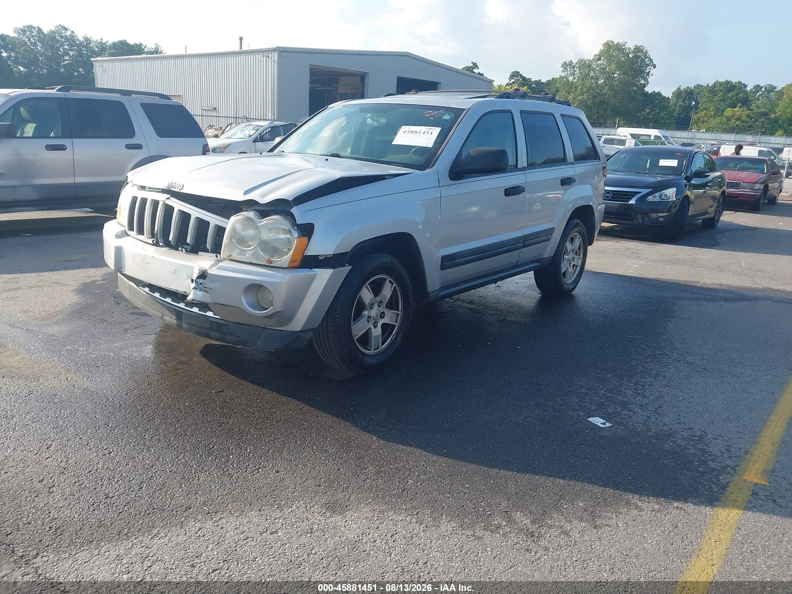 2005 Jeep Grand Cherokee Laredo Серебряный vin: 1J4GS48K45C656000