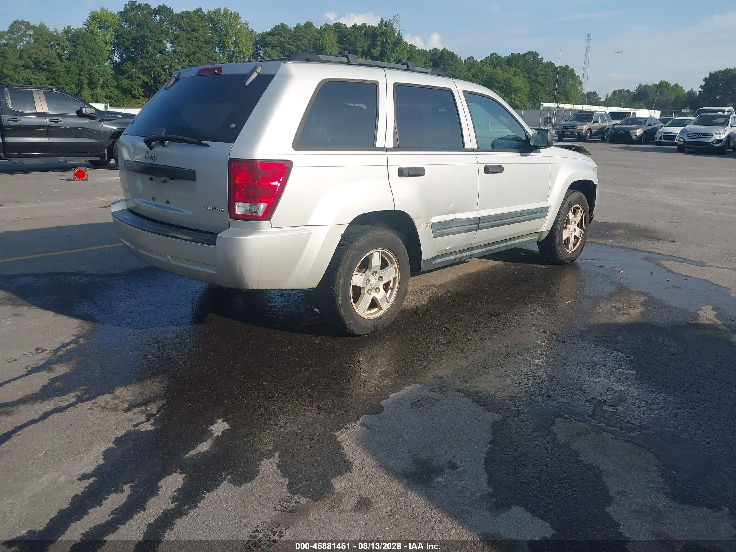 2005 Jeep Grand Cherokee Laredo Серебряный vin: 1J4GS48K45C656000
