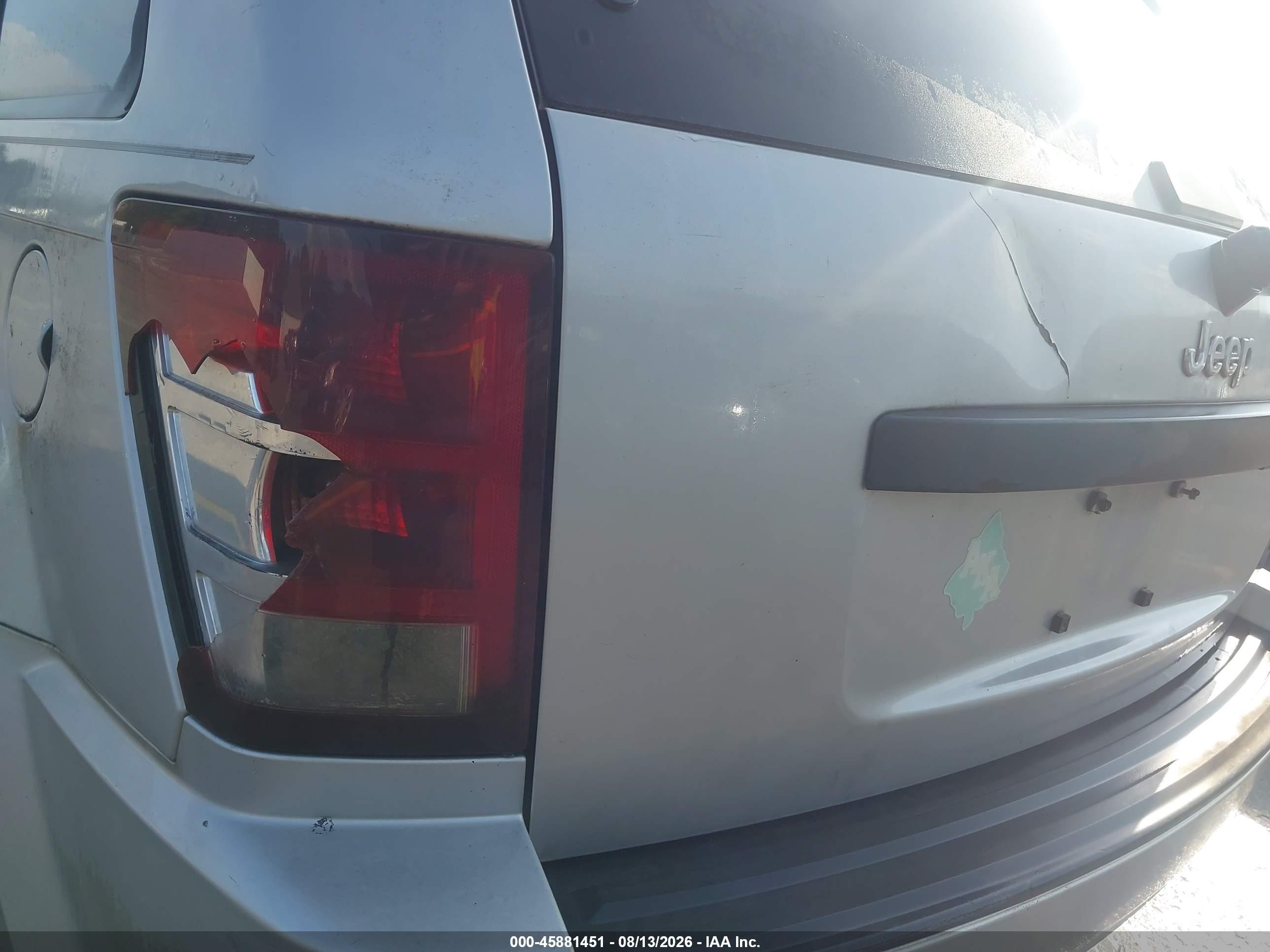 2005 Jeep Grand Cherokee Laredo Серебряный vin: 1J4GS48K45C656000