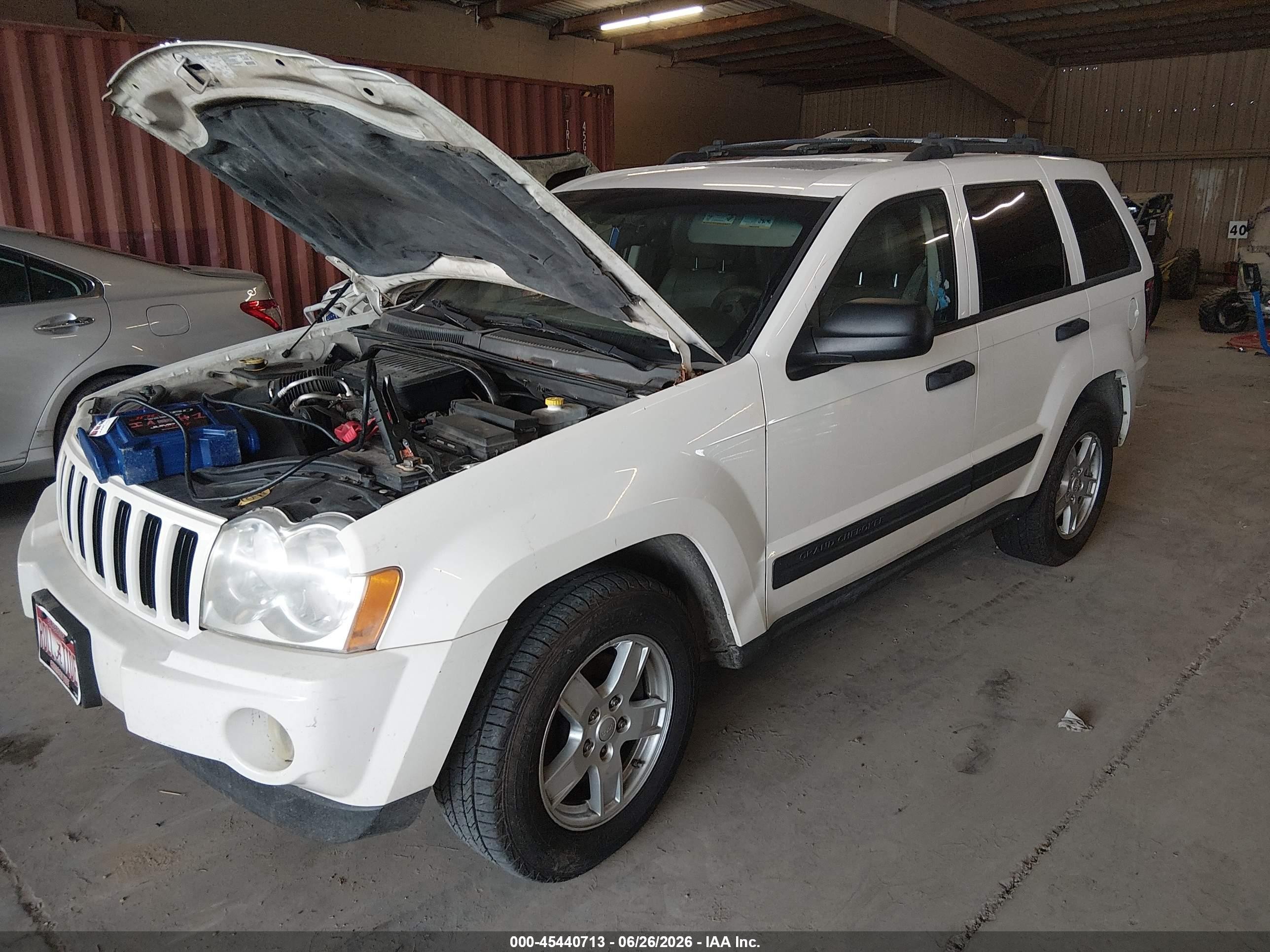 2005 Jeep Grand Cherokee Laredo White vin: 1J4GS48K55C570307