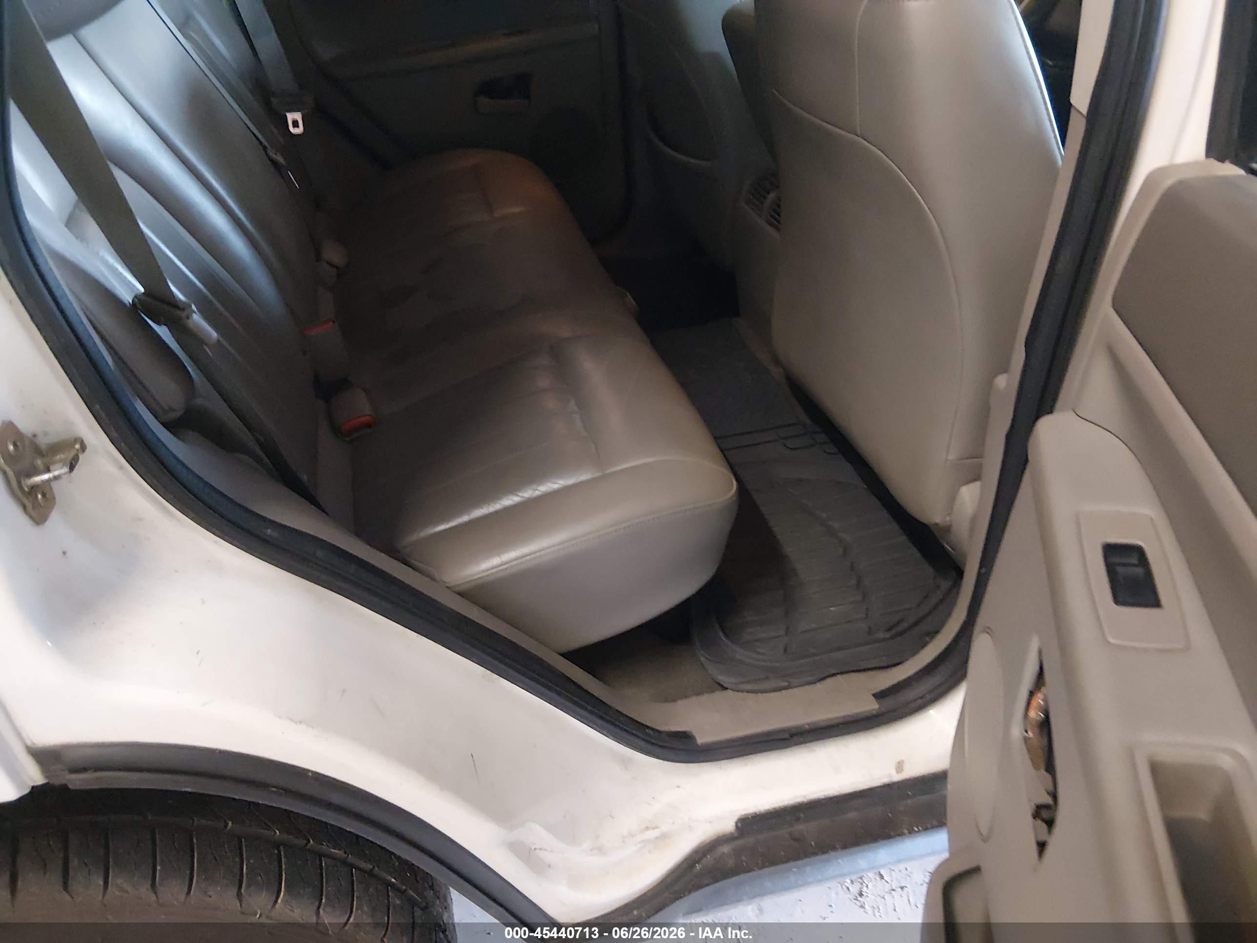2005 Jeep Grand Cherokee Laredo White vin: 1J4GS48K55C570307