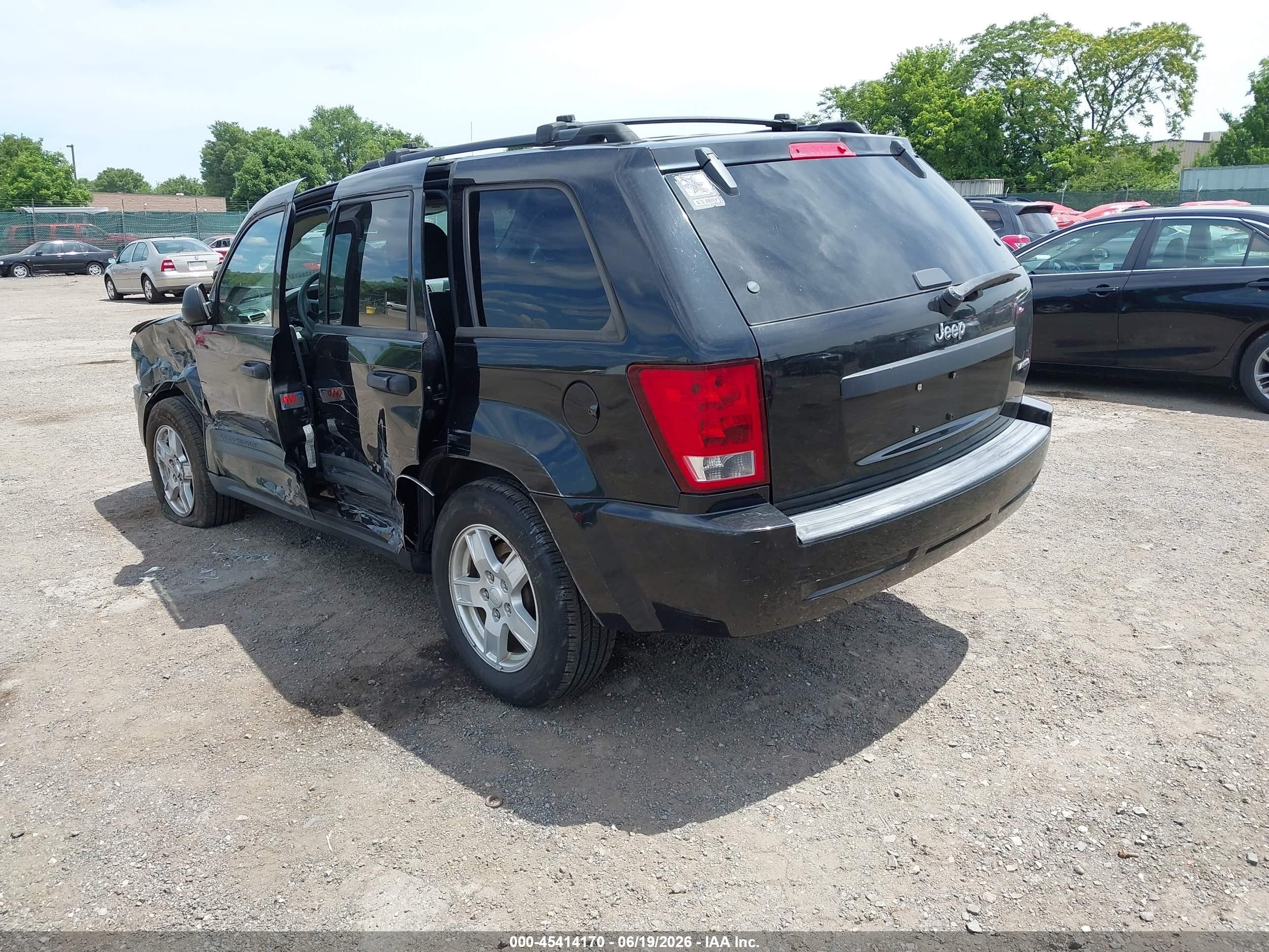 2005 Jeep Grand Cherokee Laredo Black vin: 1J4GS48K55C726958