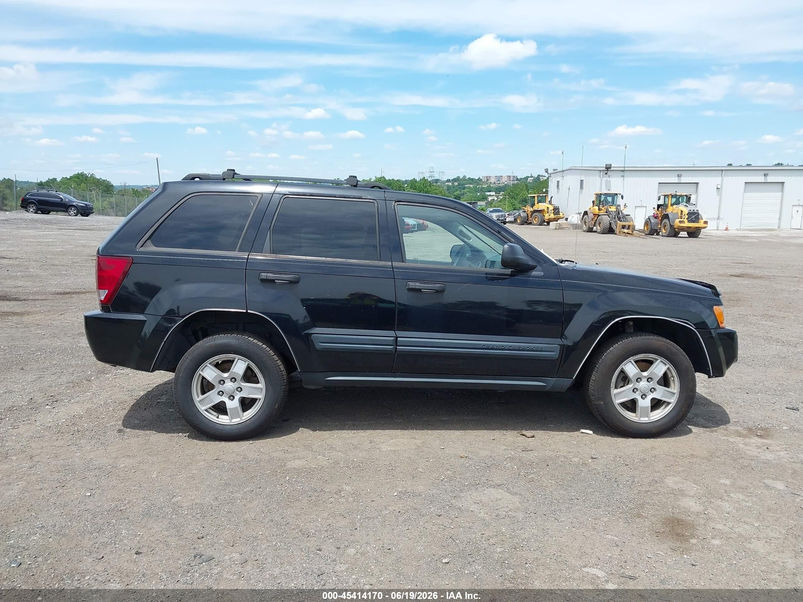 2005 Jeep Grand Cherokee Laredo Black vin: 1J4GS48K55C726958