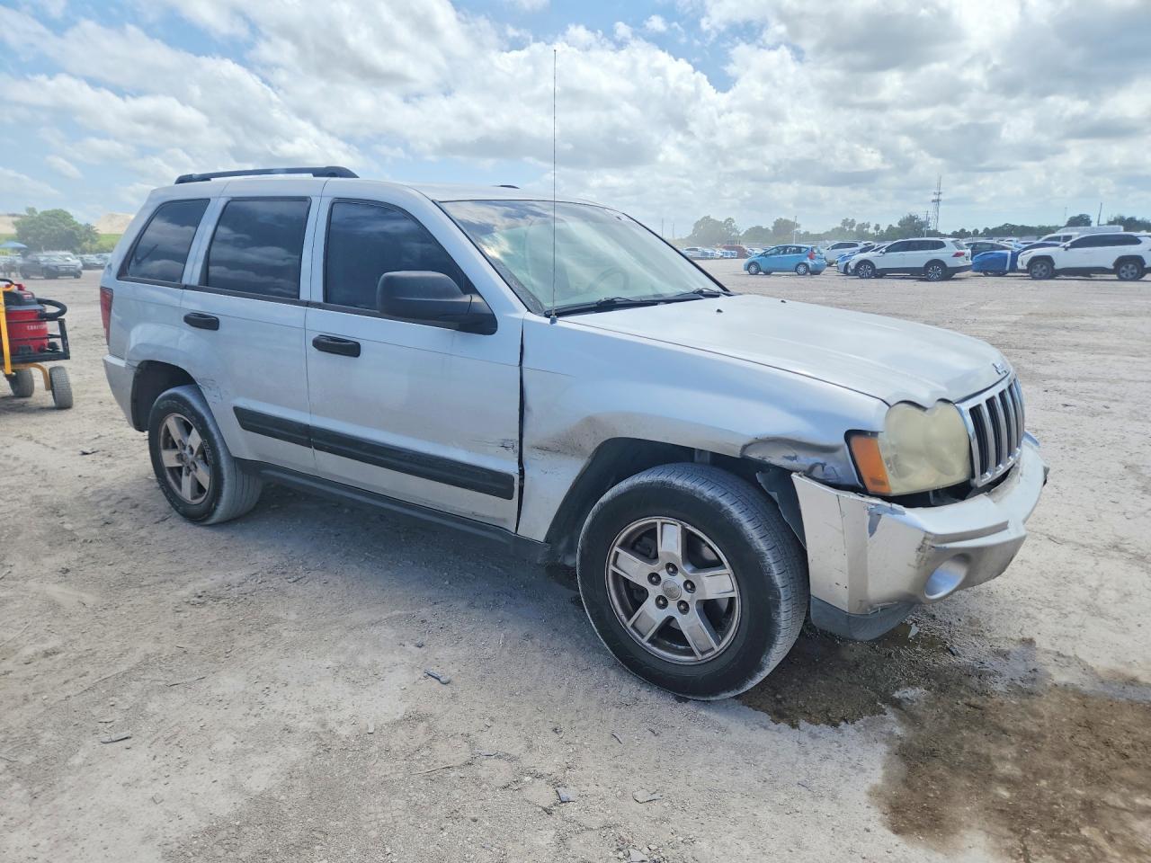 2006 Jeep Grand Cherokee Laredo Серебряный vin: 1J4GS48K56C119492