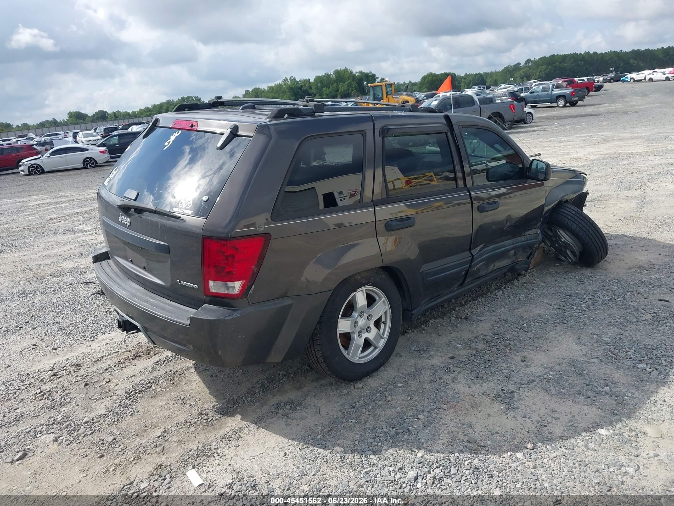 2005 Jeep Grand Cherokee Laredo Gray vin: 1J4GS48K75C621550