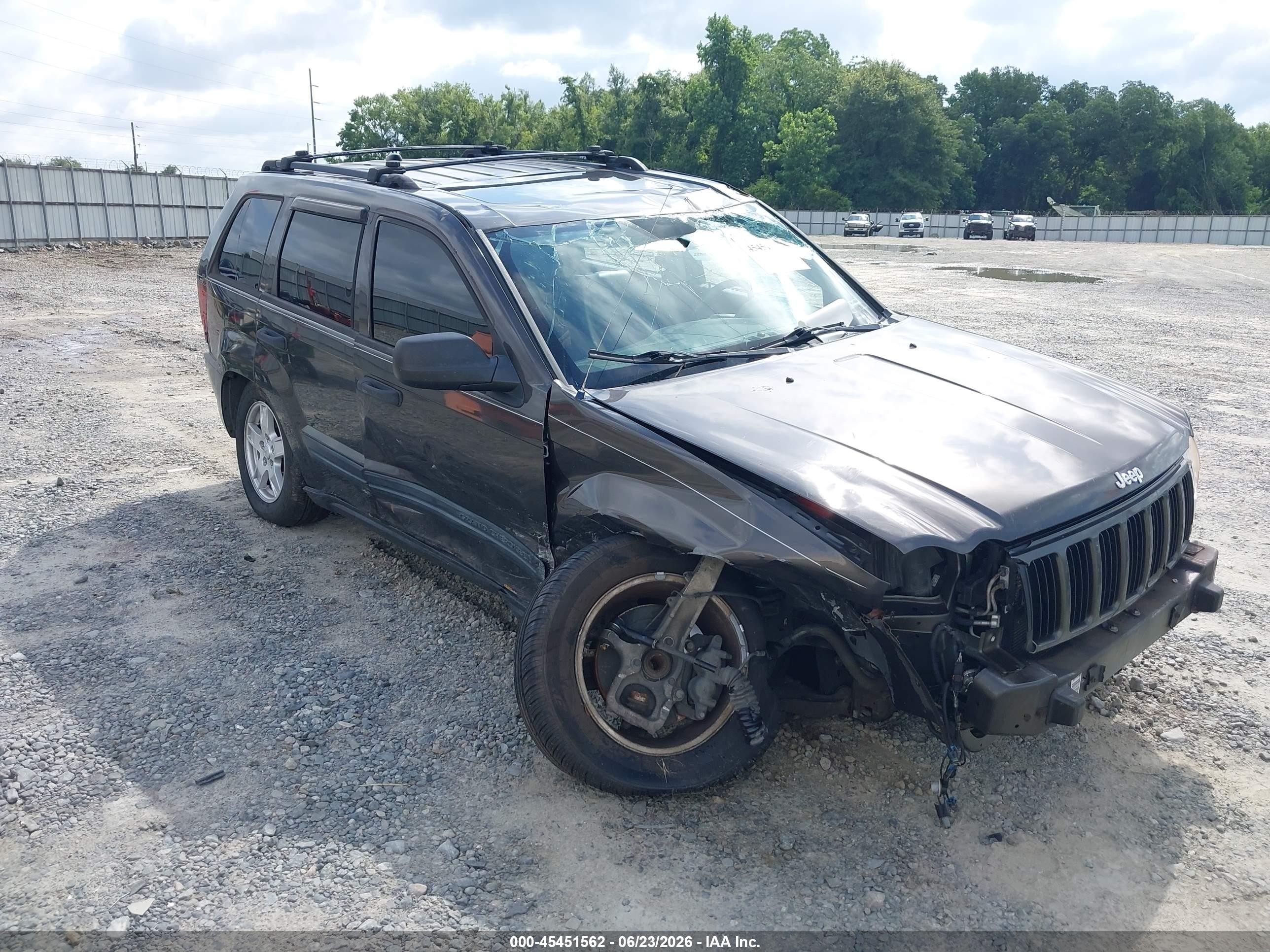 2005 Jeep Grand Cherokee Laredo Gray vin: 1J4GS48K75C621550