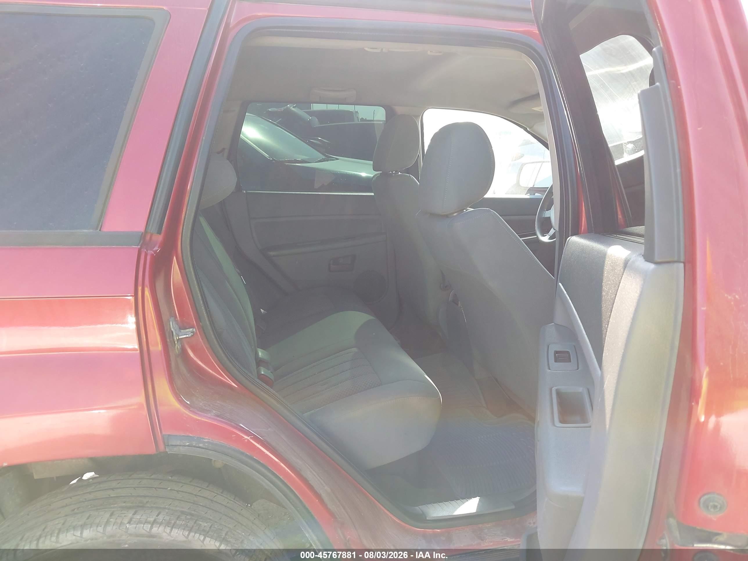 2005 Jeep Grand Cherokee Laredo Red vin: 1J4GS48K75C633388