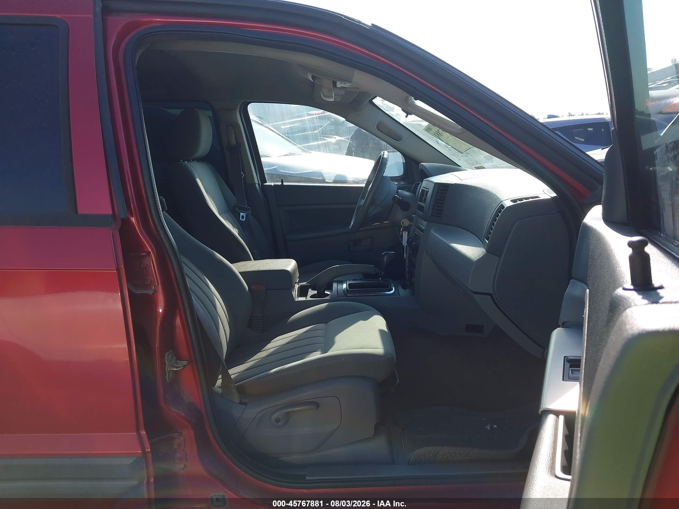 2005 Jeep Grand Cherokee Laredo Red vin: 1J4GS48K75C633388