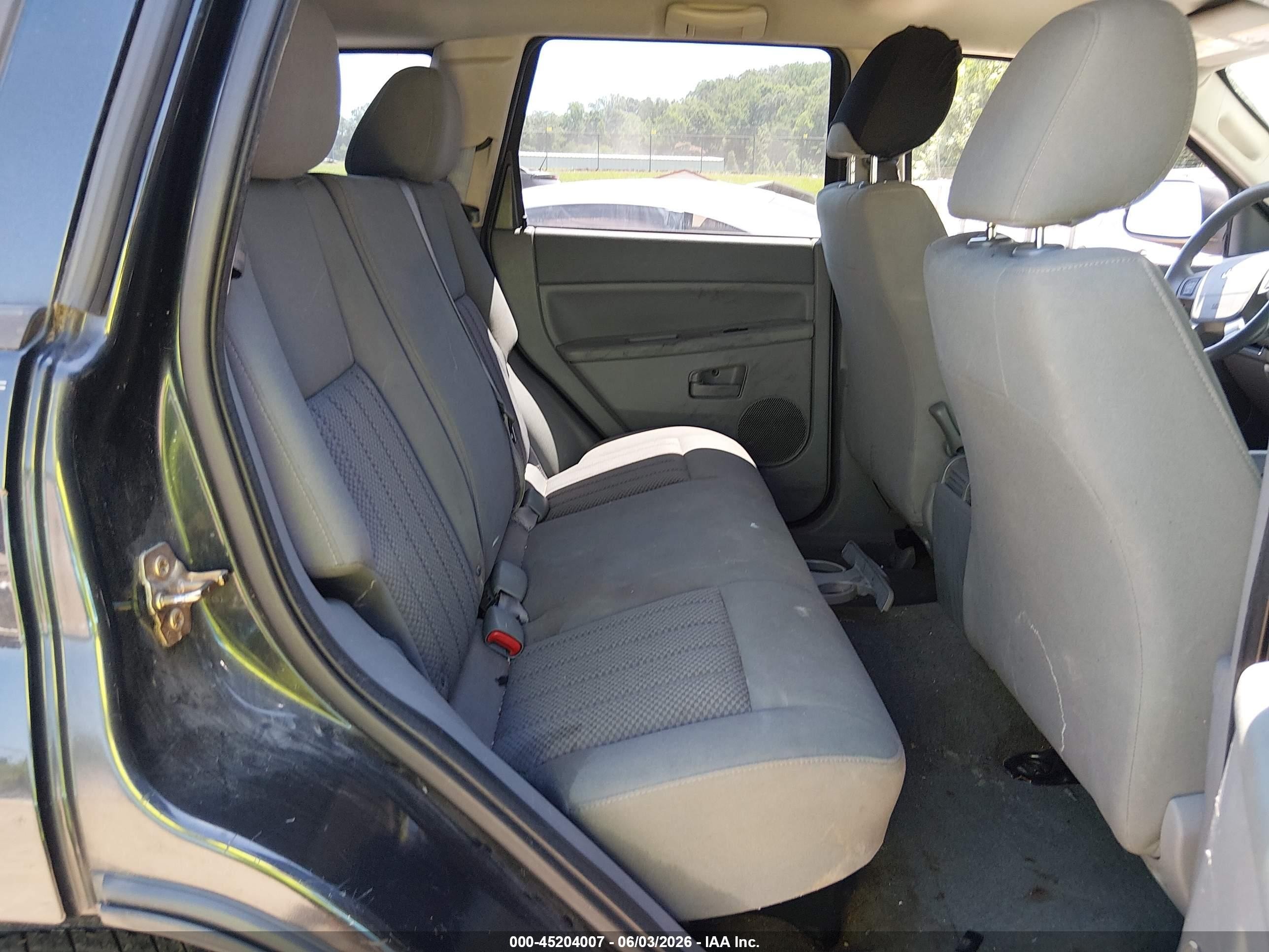 2005 Jeep Grand Cherokee Laredo Black vin: 1J4GS48K75C637344