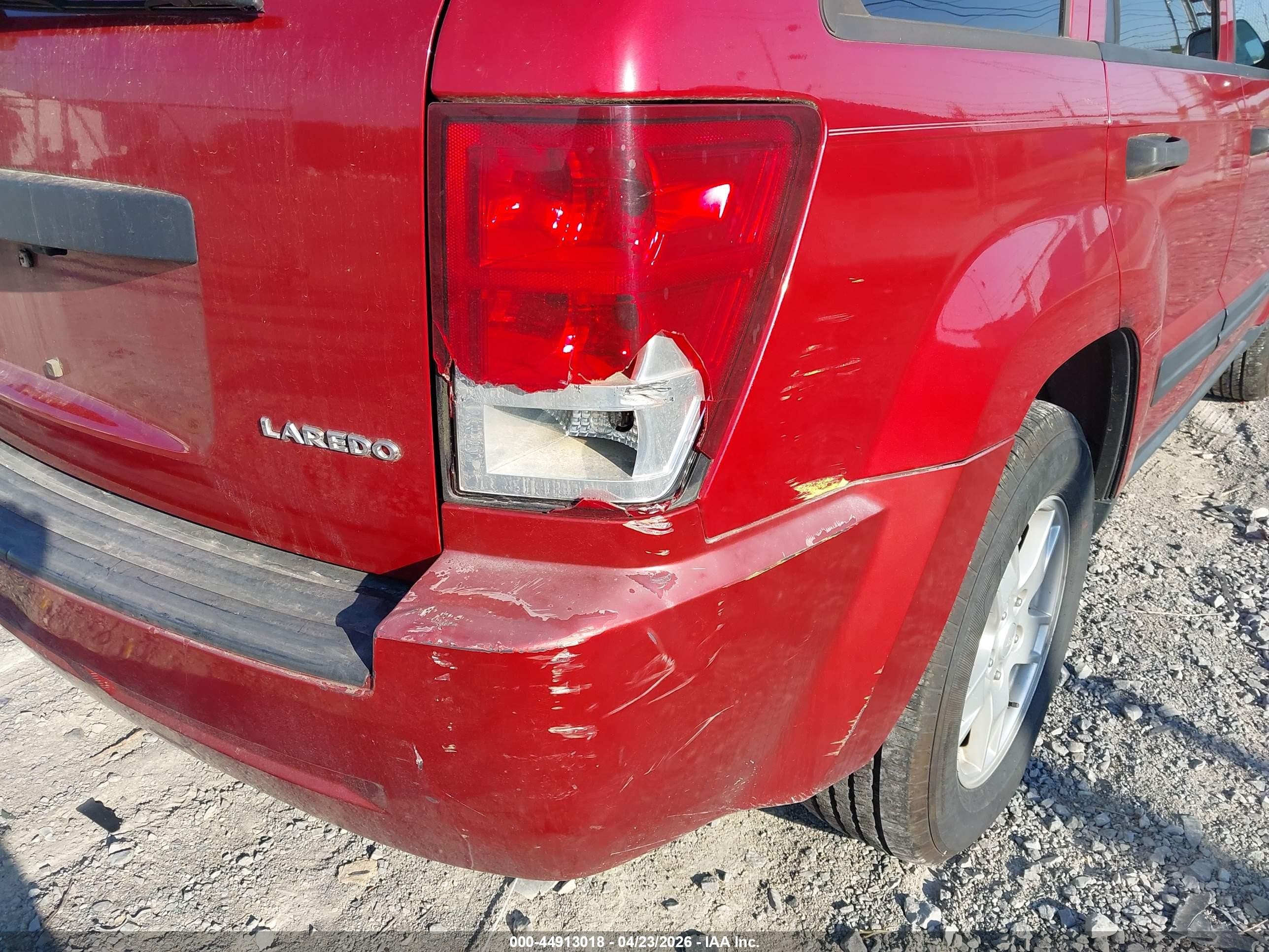 2005 Jeep Grand Cherokee Laredo Red vin: 1J4GS48K85C633979