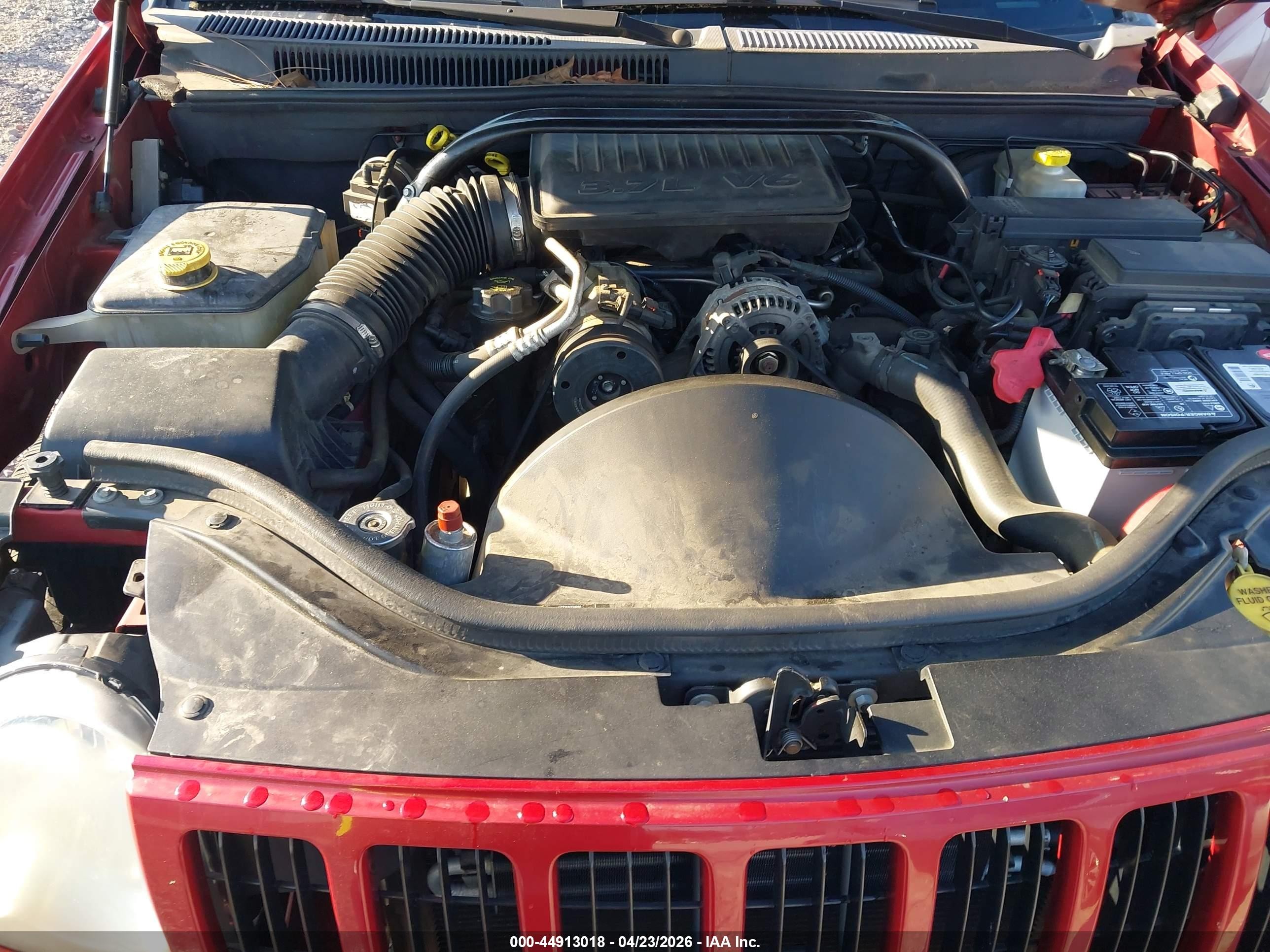 2005 Jeep Grand Cherokee Laredo Red vin: 1J4GS48K85C633979