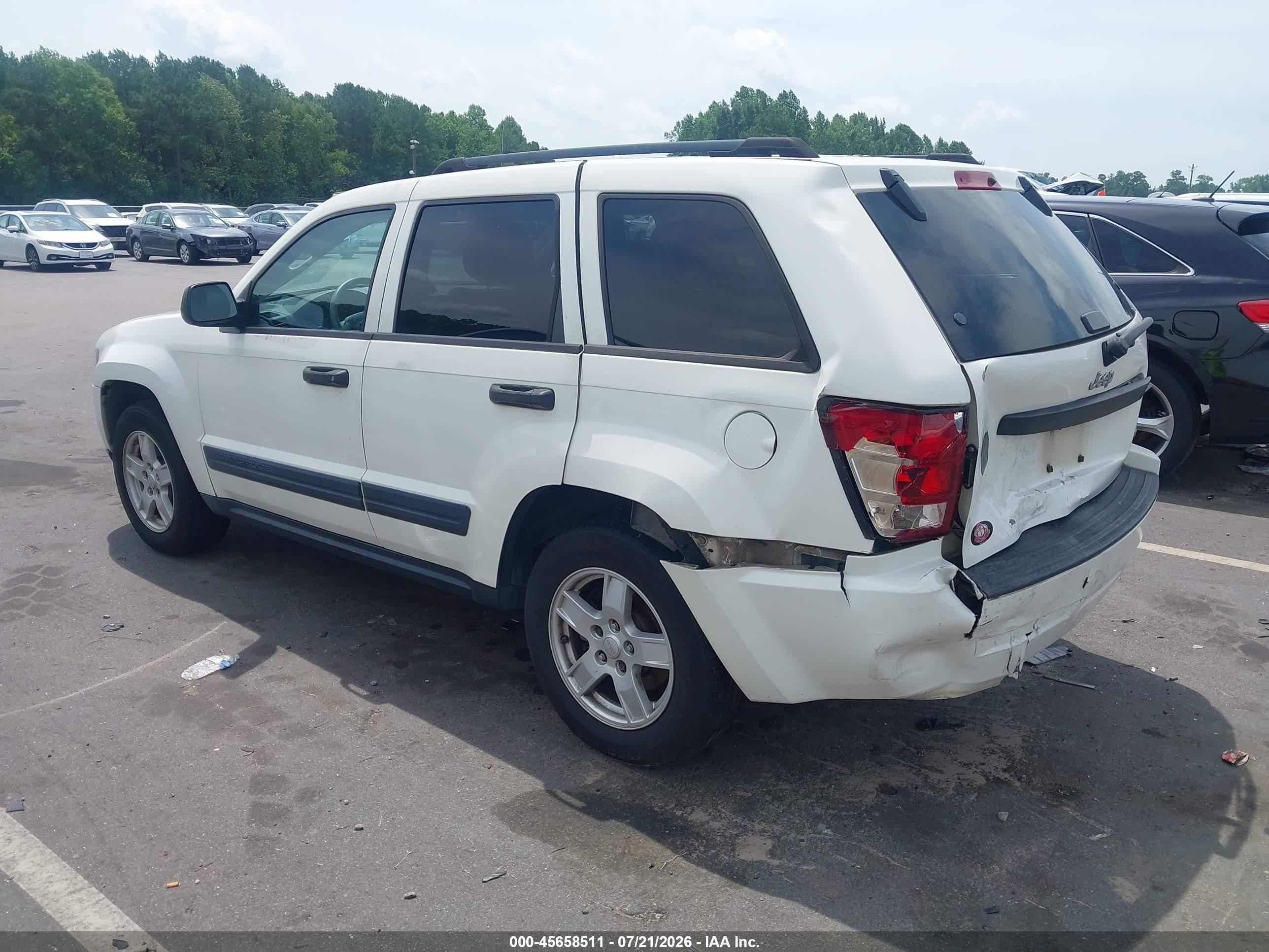 2005 Jeep Grand Cherokee Laredo White vin: 1J4GS48KX5C511186