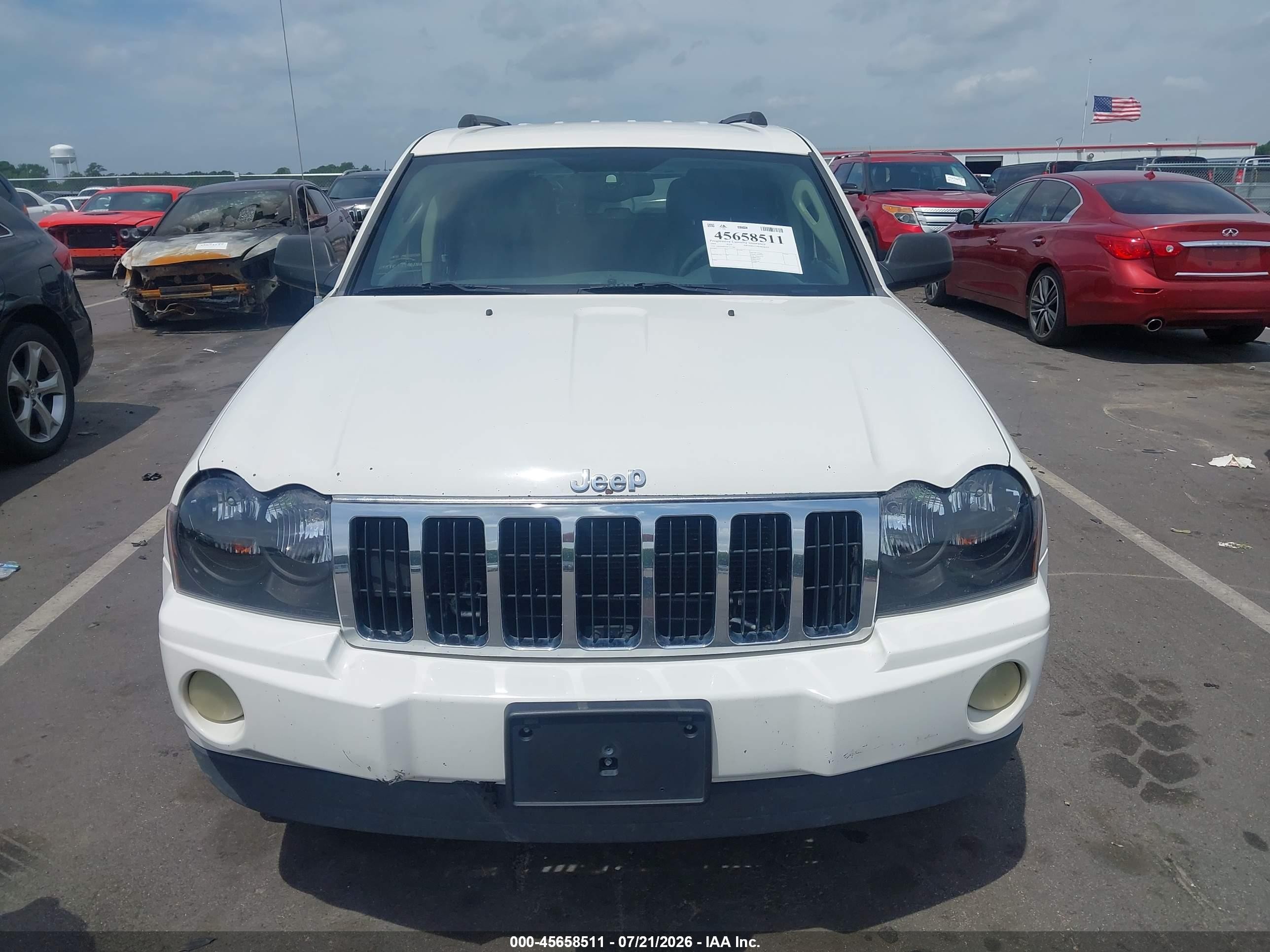 2005 Jeep Grand Cherokee Laredo White vin: 1J4GS48KX5C511186