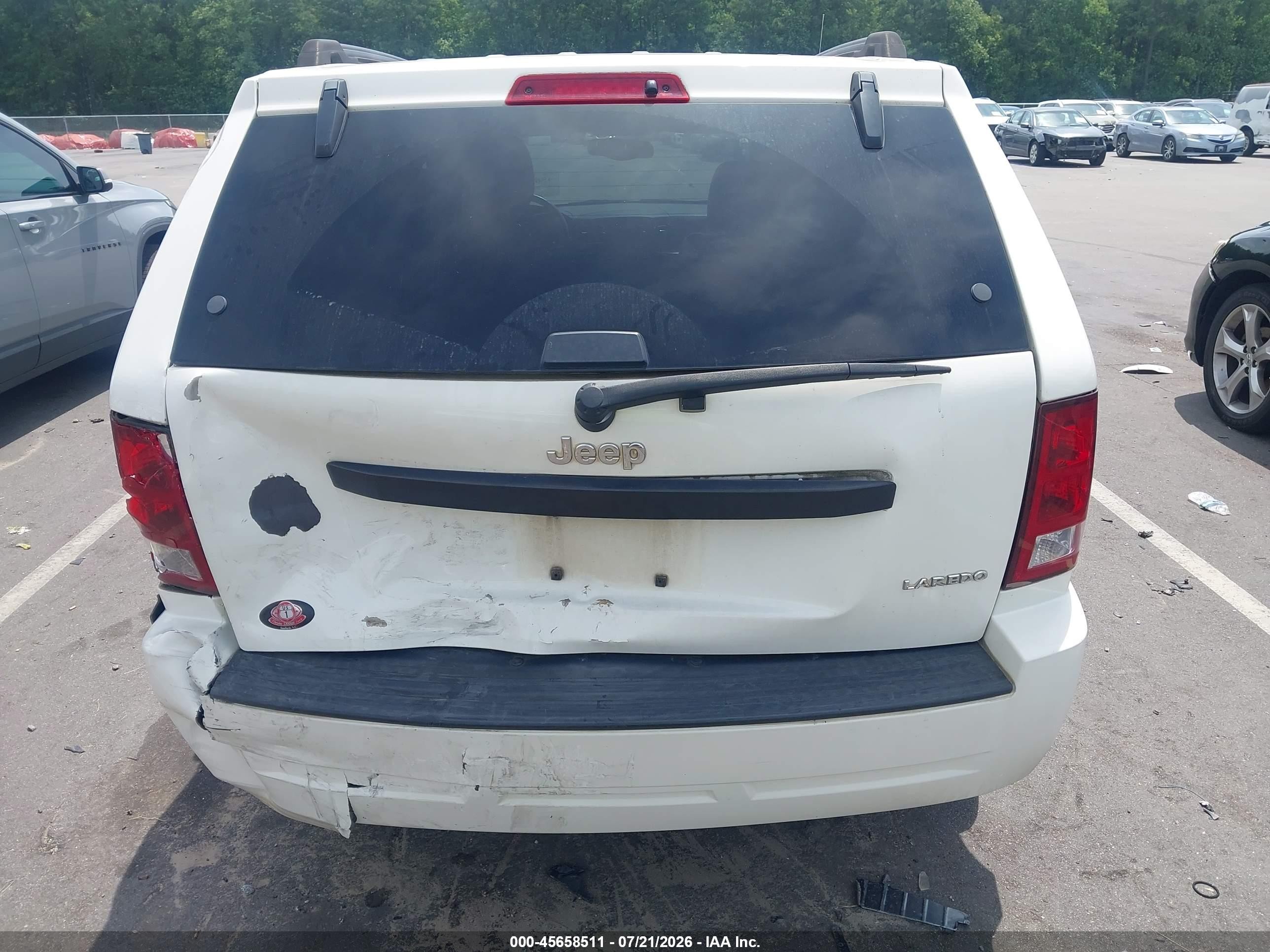 2005 Jeep Grand Cherokee Laredo White vin: 1J4GS48KX5C511186