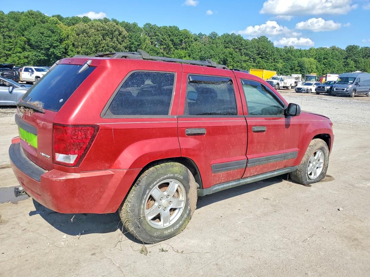 2005 Jeep Grand Cherokee Laredo Red vin: 1J4GS48KX5C602734