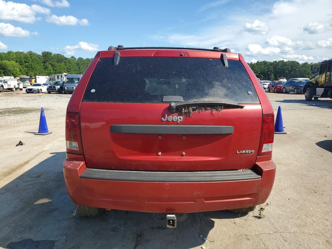 2005 Jeep Grand Cherokee Laredo Red vin: 1J4GS48KX5C602734