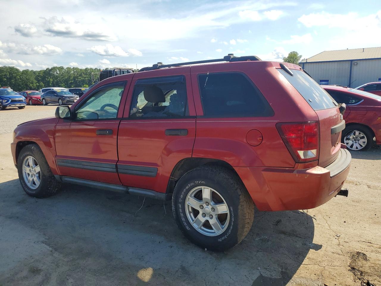 2005 Jeep Grand Cherokee Laredo Red vin: 1J4GS48KX5C602734