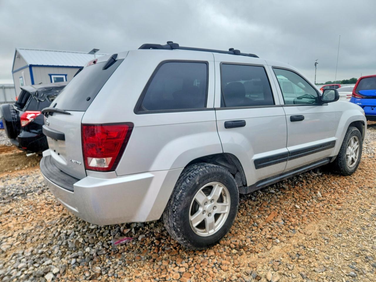 2005 Jeep Grand Cherokee Laredo Silver vin: 1J4GS48KX5C676218