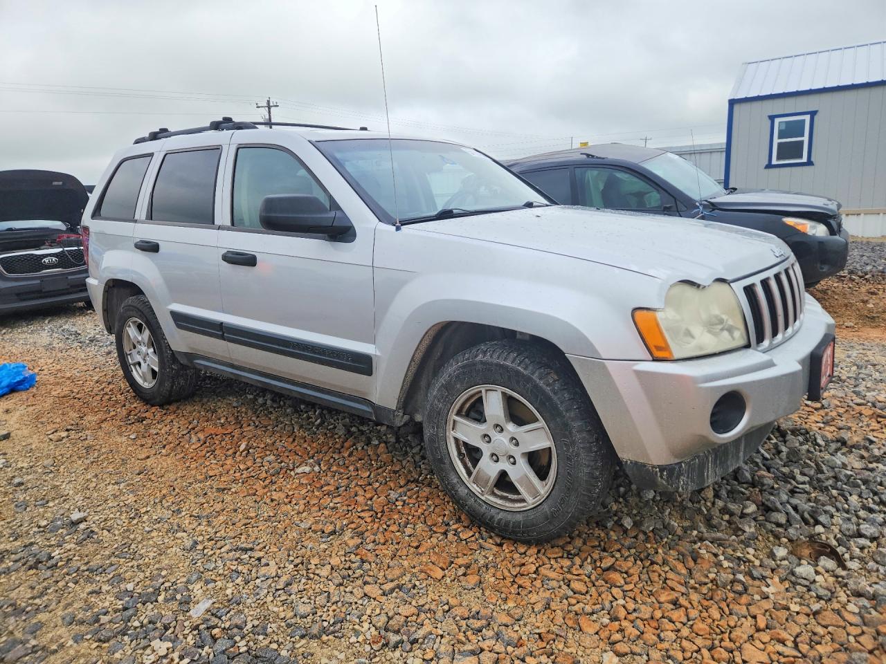 2005 Jeep Grand Cherokee Laredo Silver vin: 1J4GS48KX5C676218