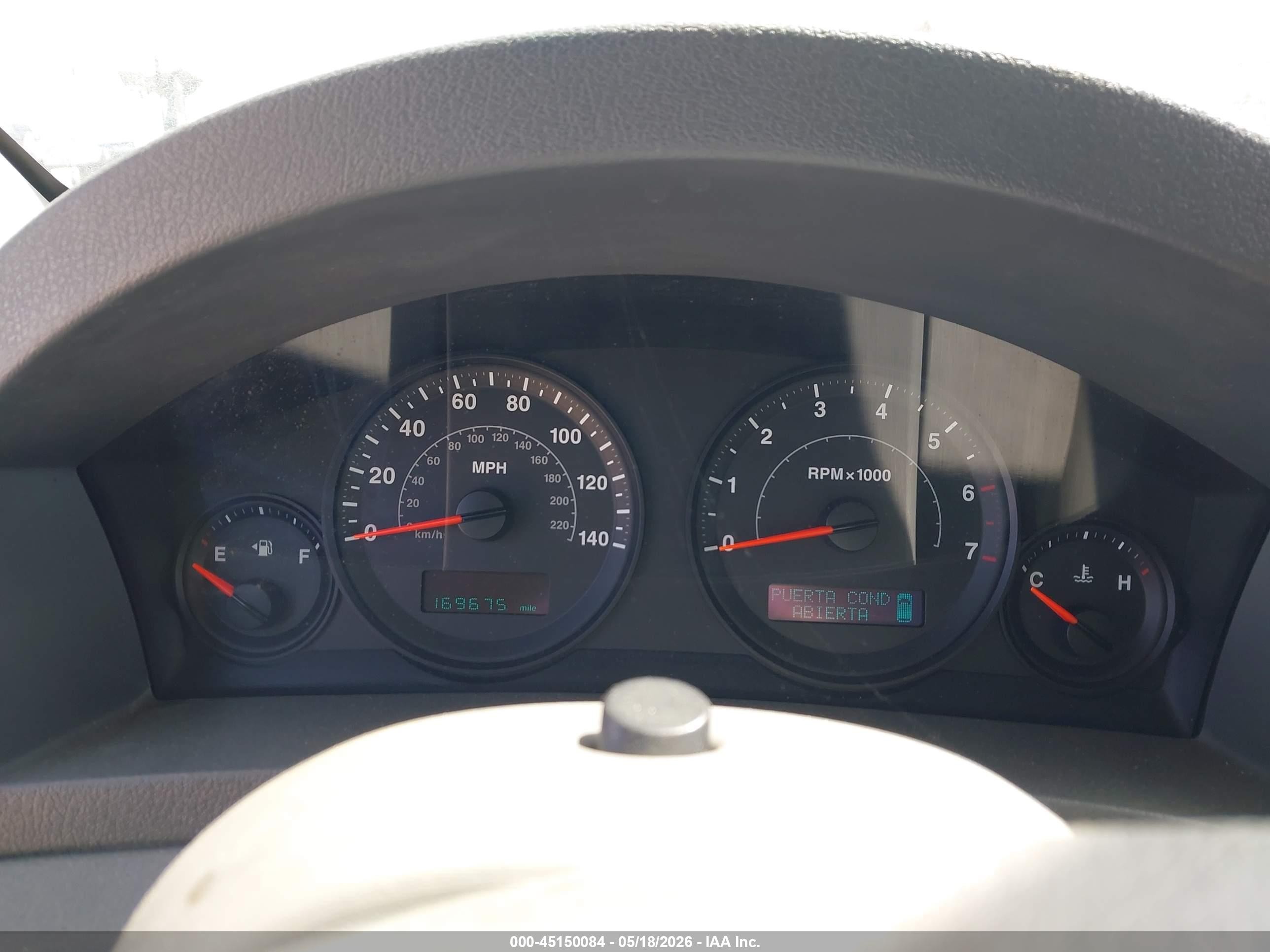 2005 Jeep Grand Cherokee Laredo White vin: 1J4GS48N95C533299