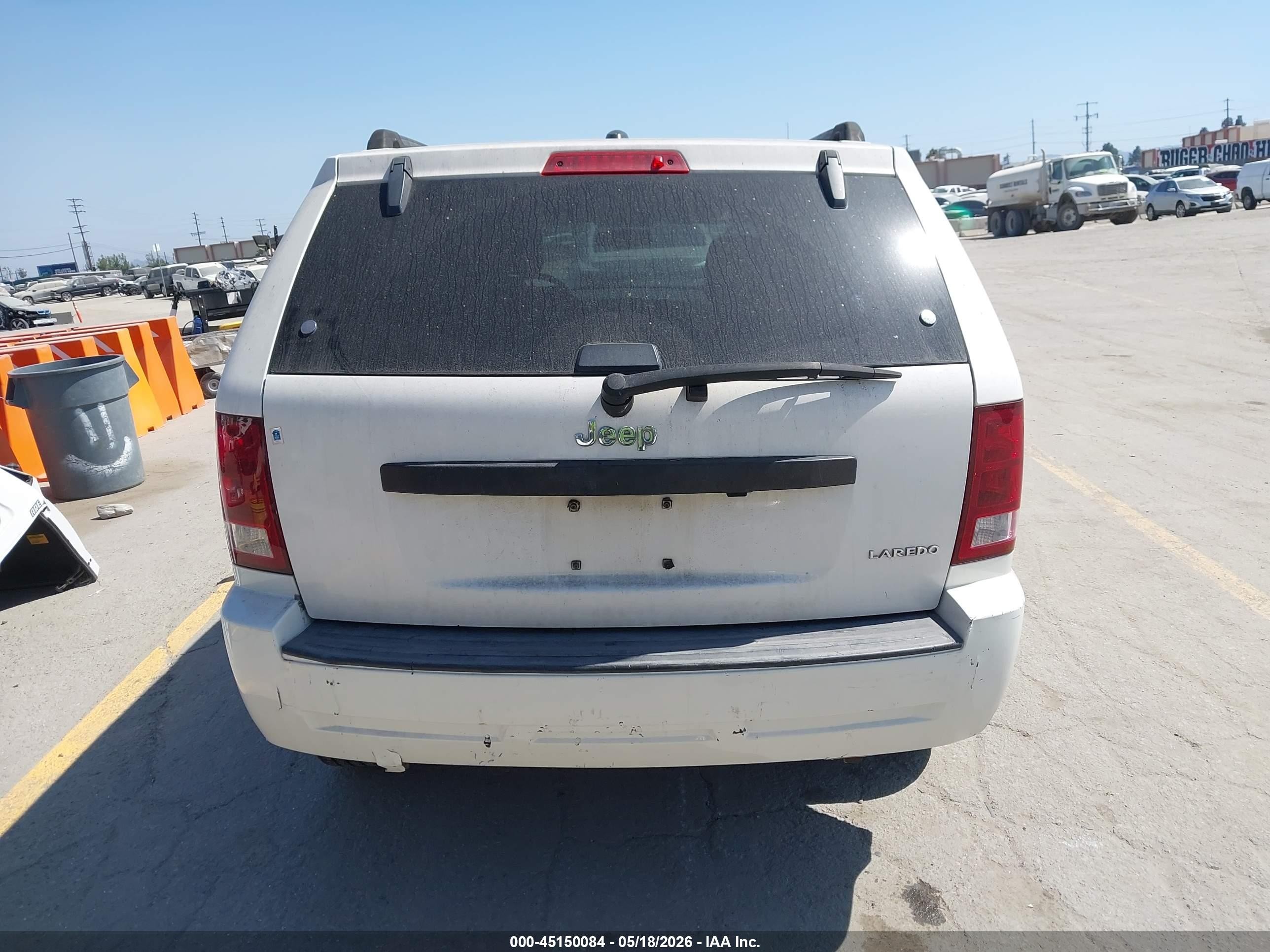 2005 Jeep Grand Cherokee Laredo White vin: 1J4GS48N95C533299