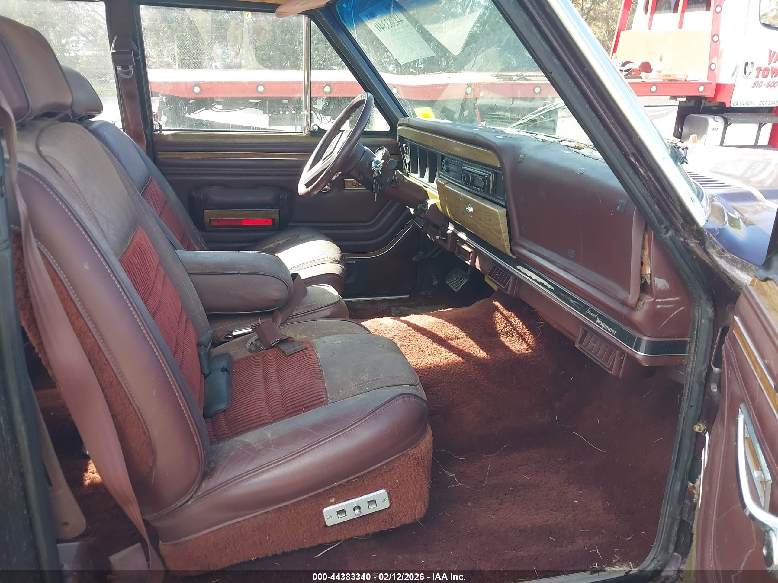 1989 Jeep Grand Wagoneer   Brown vin: 1J4GS5870KP111708