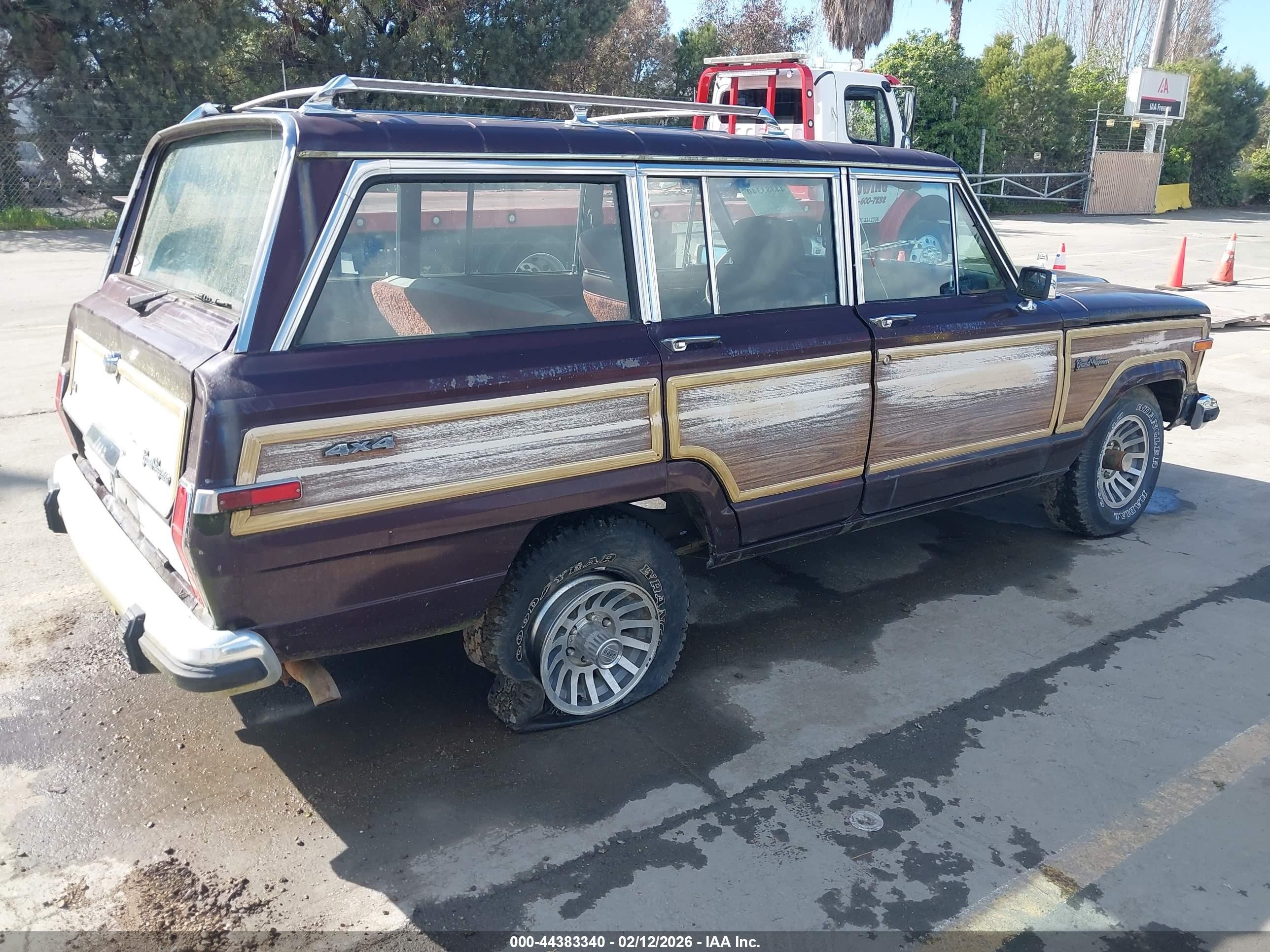 1989 Jeep Grand Wagoneer   Brown vin: 1J4GS5870KP111708