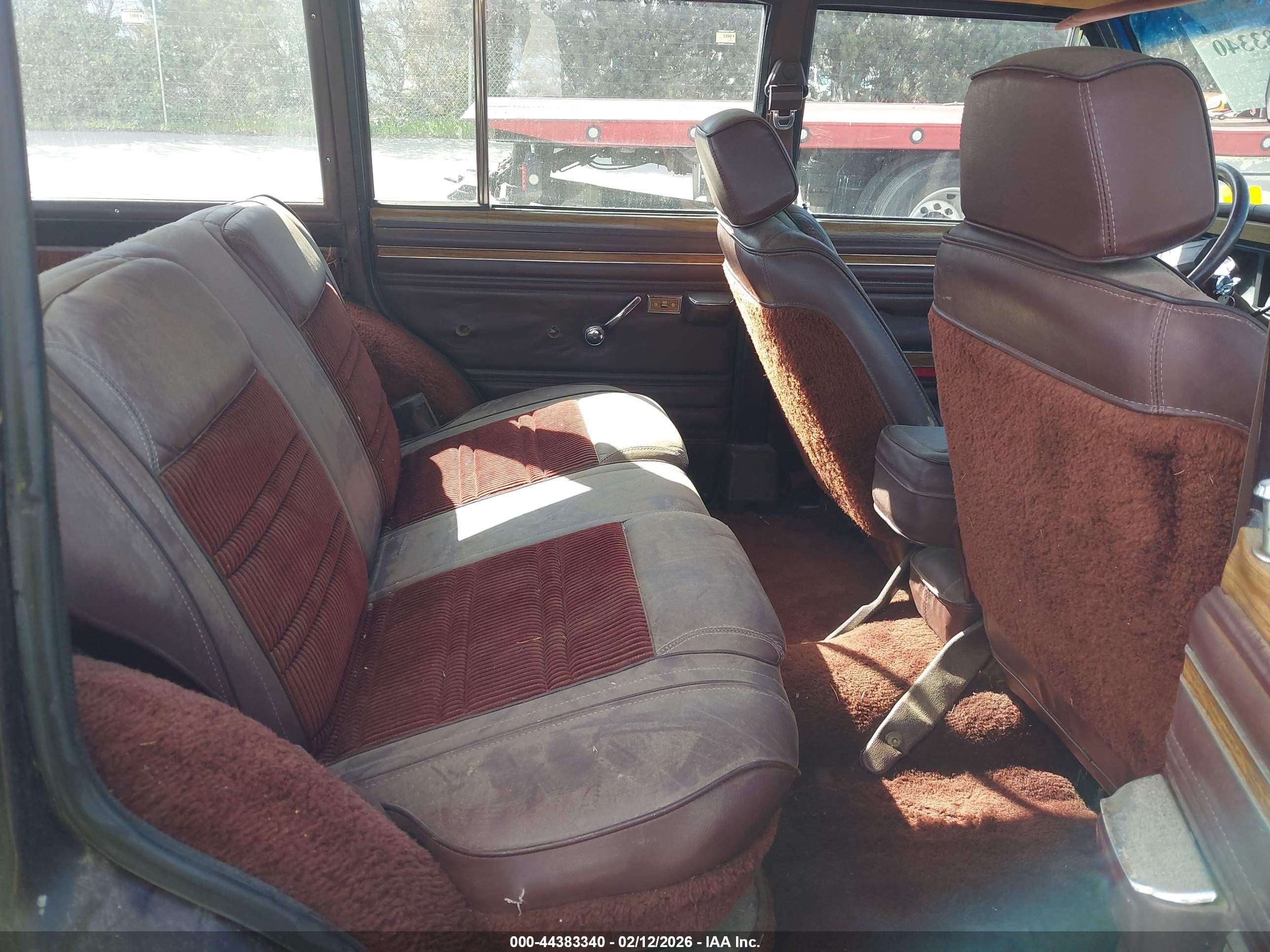 1989 Jeep Grand Wagoneer   Brown vin: 1J4GS5870KP111708